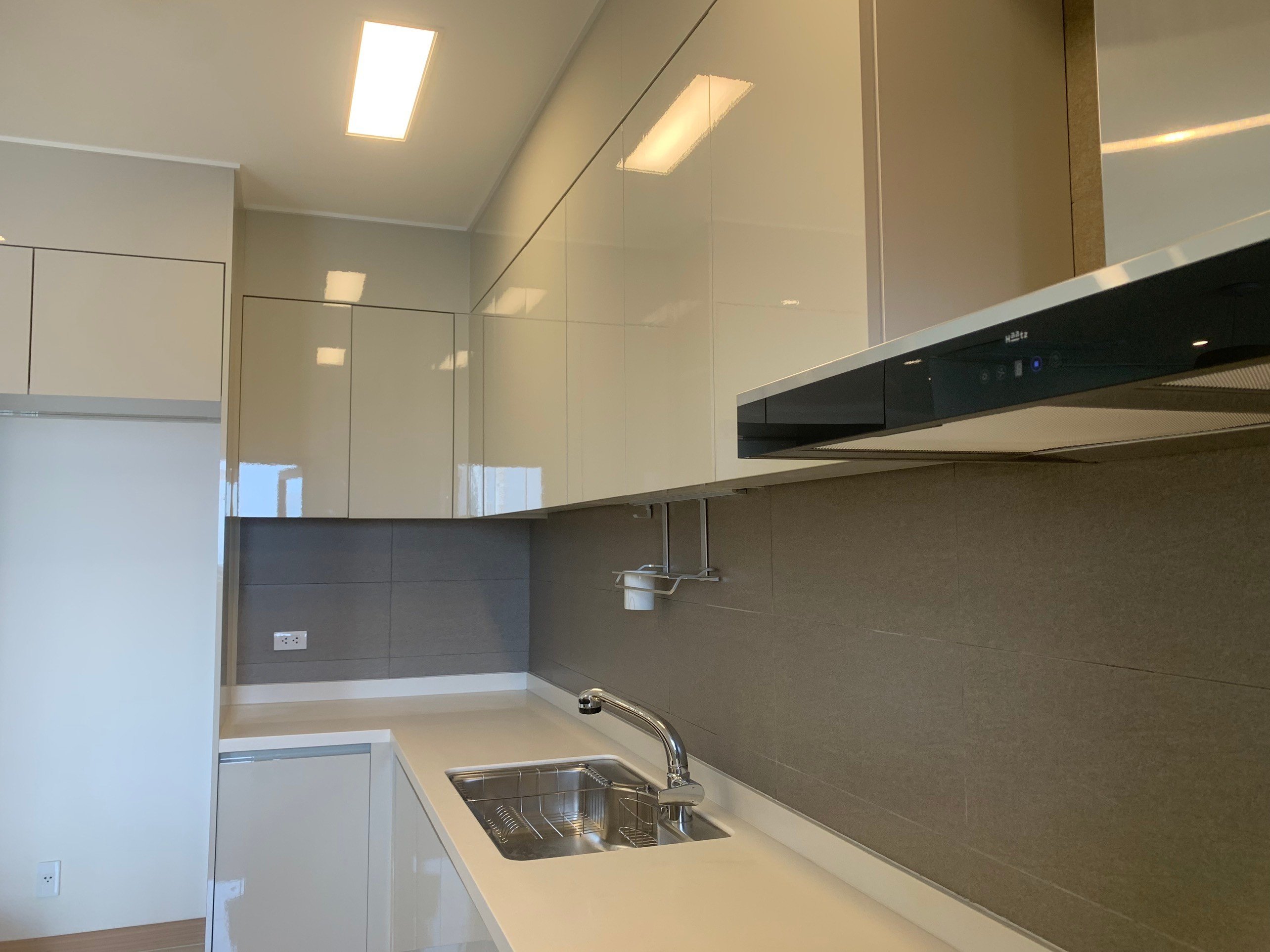 BÁN 2 CĂN HỘ STARLAKE: 2PN/100,94m2 nội thất CĐT căn số 03 tòa 903A 4