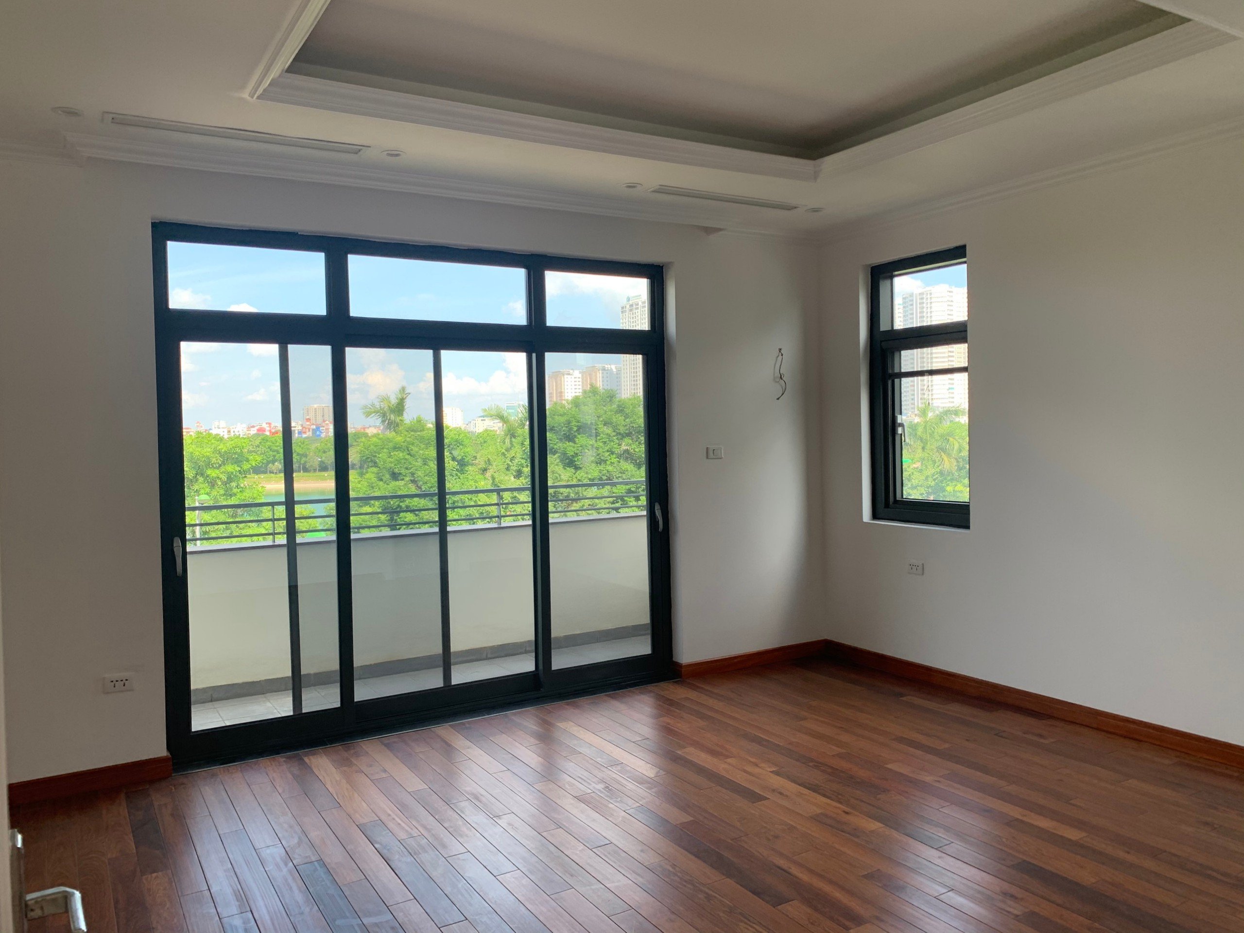 Bán biệt thự đơn lập Starlake: 346m2 x 3 tầng cạnh hồ, vị trí phong thủy tốt 2