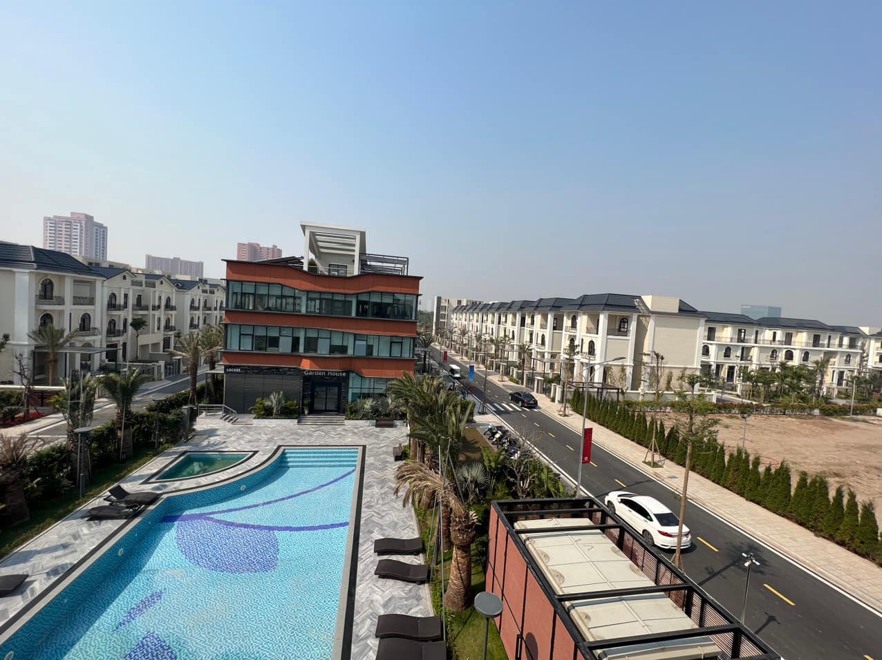 Bán biệt thự lô góc khu K5 Starlake: 240m2 x 3 tầng xây thô, pháp lý rõ ràng 4