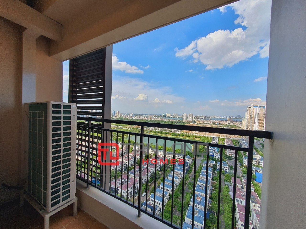 Bán căn 3PN/113m2 tầng cao view Biệt thự + Hồ, mới nguyên bản tòa 903 Starlake 13