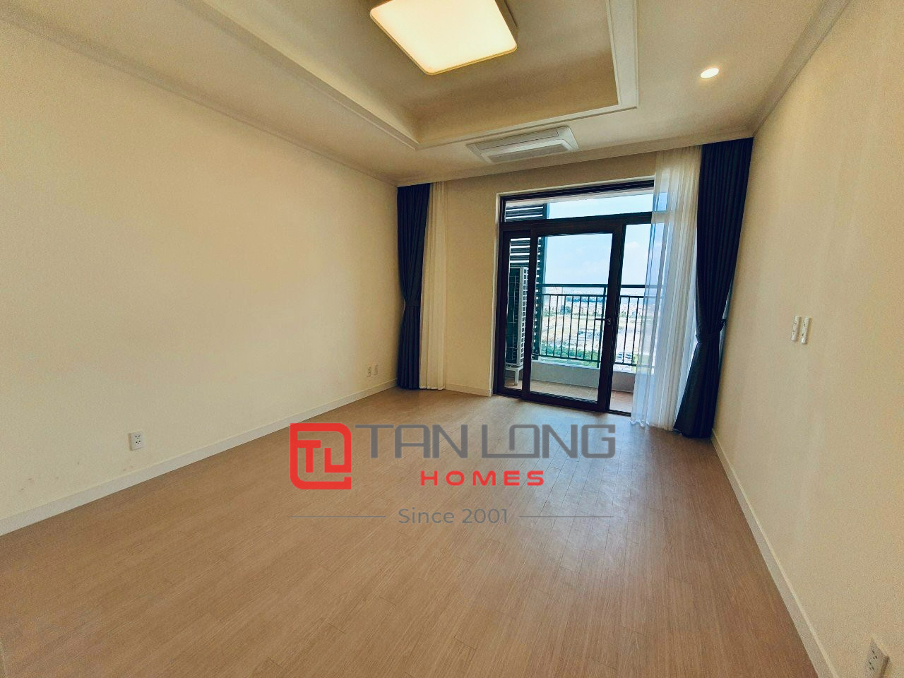 Bán căn 3PN/113m2 tầng cao view Biệt thự + Hồ, mới nguyên bản tòa 903 Starlake 6
