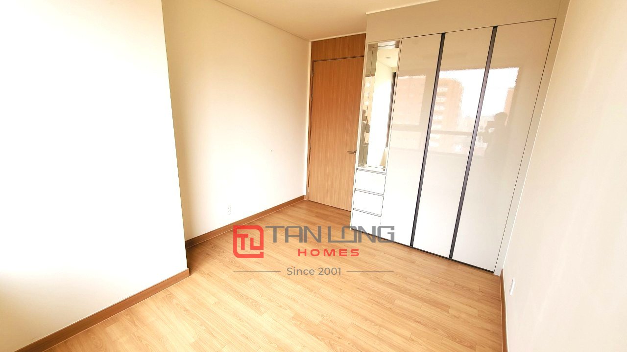 Bán căn hộ 2 ngủ 101m2 tầng cao view hồ tòa 903 Starlake 6