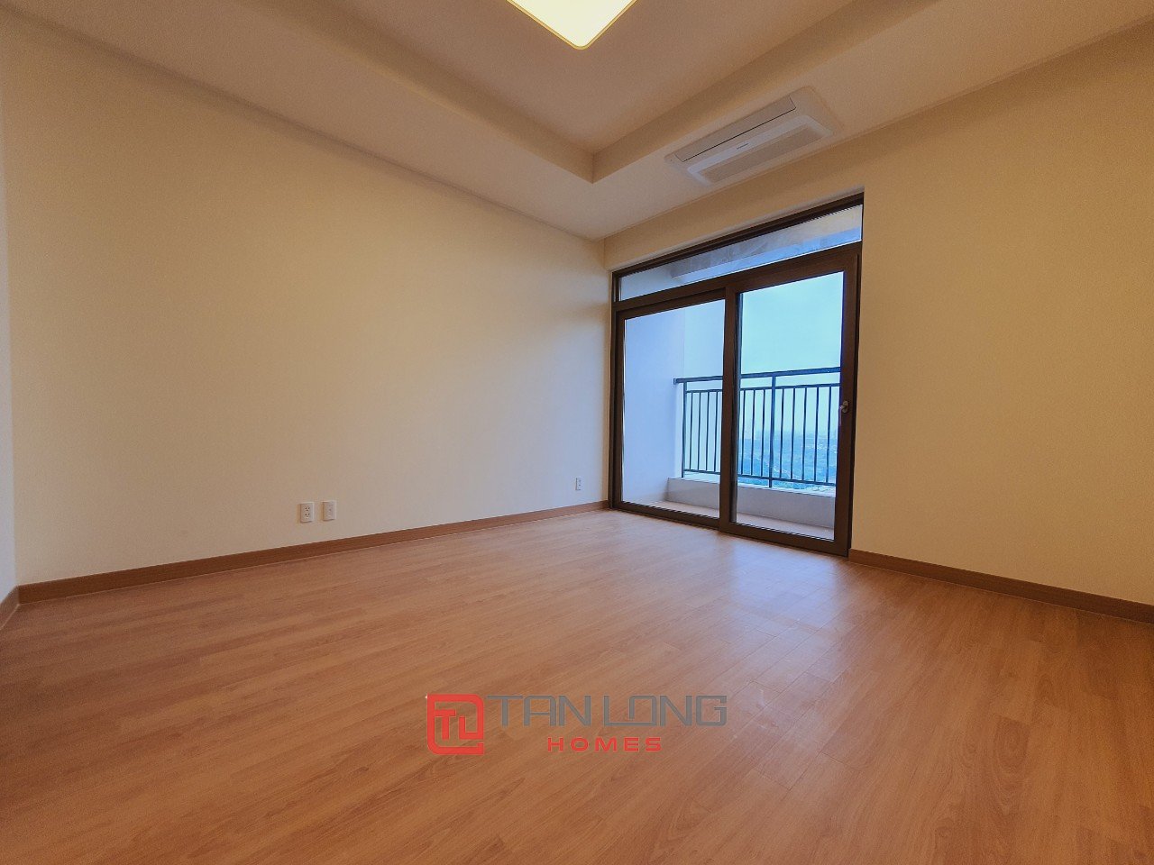 Bán căn hộ 2 ngủ 91m2 nguyên bản view biệt thự tòa 902 Starlake 6