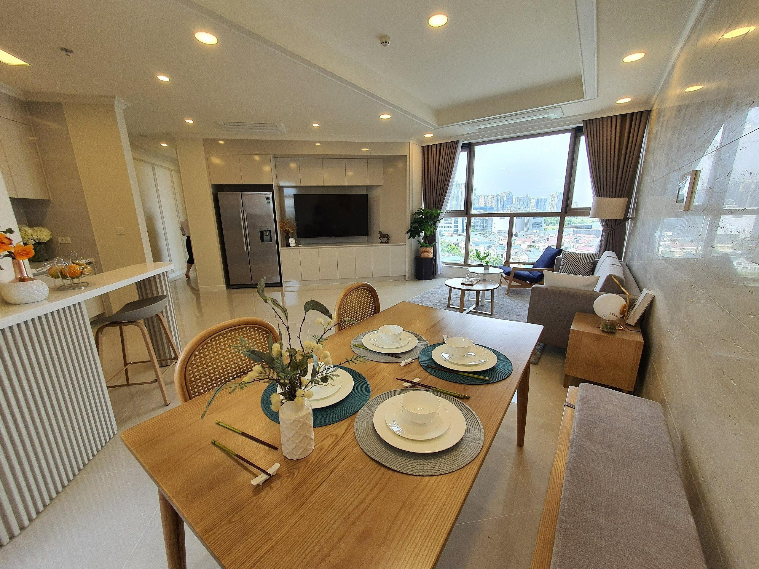 Bán căn hộ 3 ngủ 110m2 tầng trung, đồ cơ bản tòa 903 Starlake Tây Hồ 2