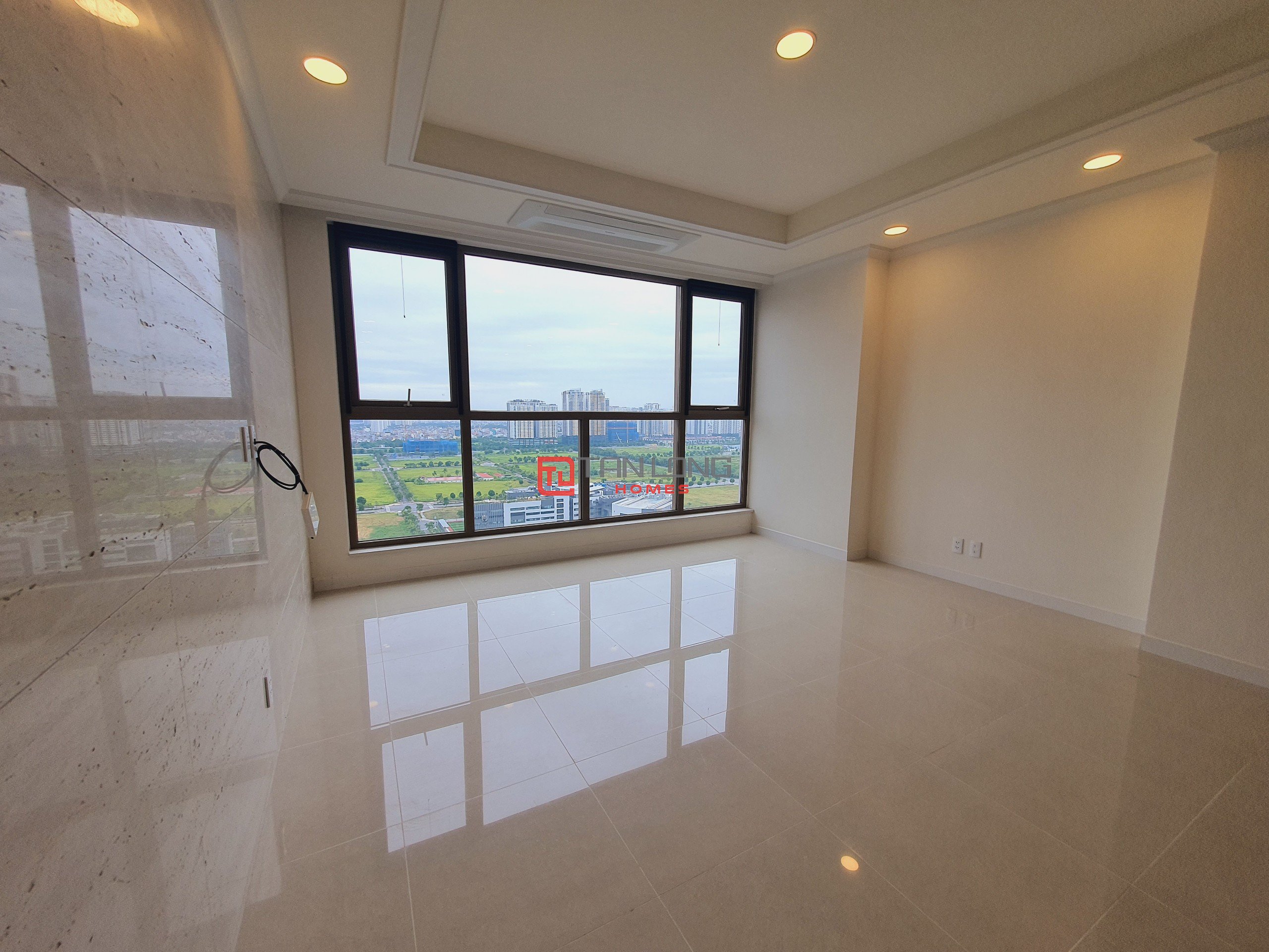 Bán căn hộ 3 phòng ngủ 113m2 - Mẫu Căn G tầng cao tòa 901 Starlake 2