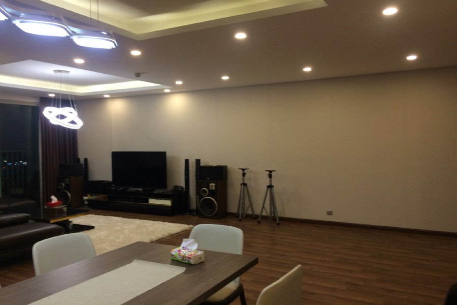 Bán căn hộ 3 phòng ngủ chung cư KDT Tây Hồ Tây Starlake Hà Nội , view nội khu và bể bơi rất thoáng mát 5