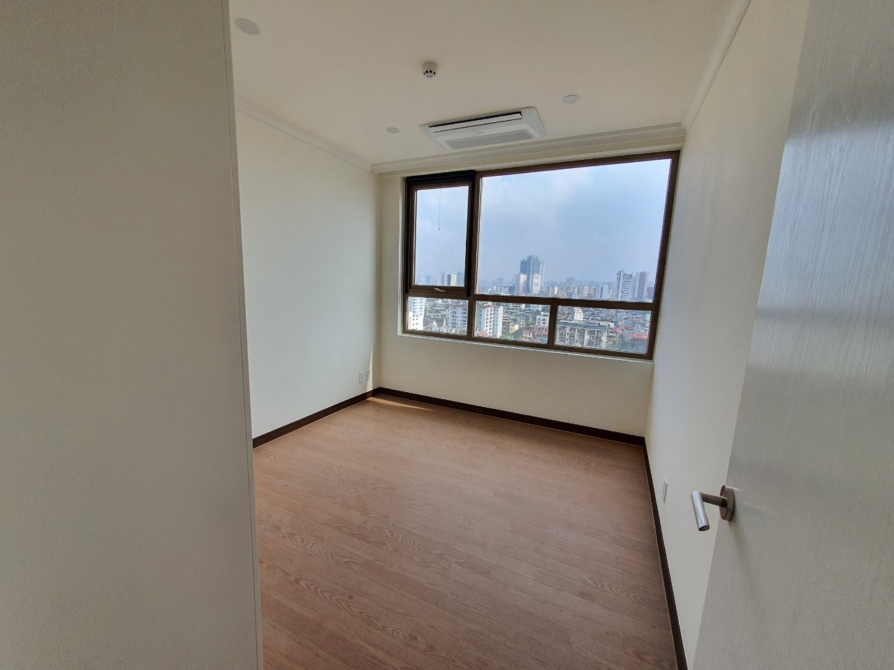 Bán căn hộ 3 phòng ngủ loại H tòa 901B chung cư cao cấp Starlake 9