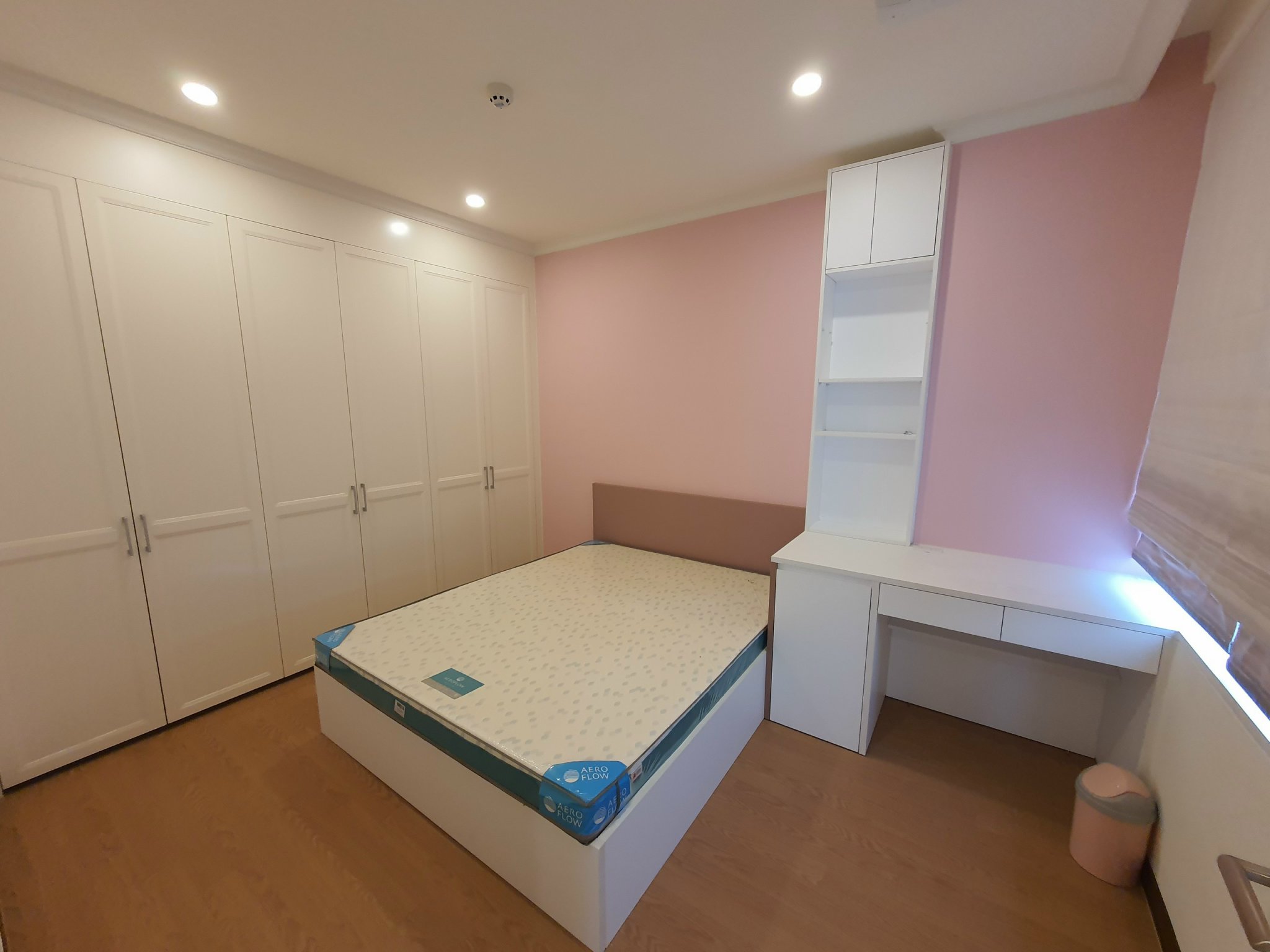 Bán căn hộ 3PN diện tích 125m2 full đồ chung cư cao cấp Starlake 6