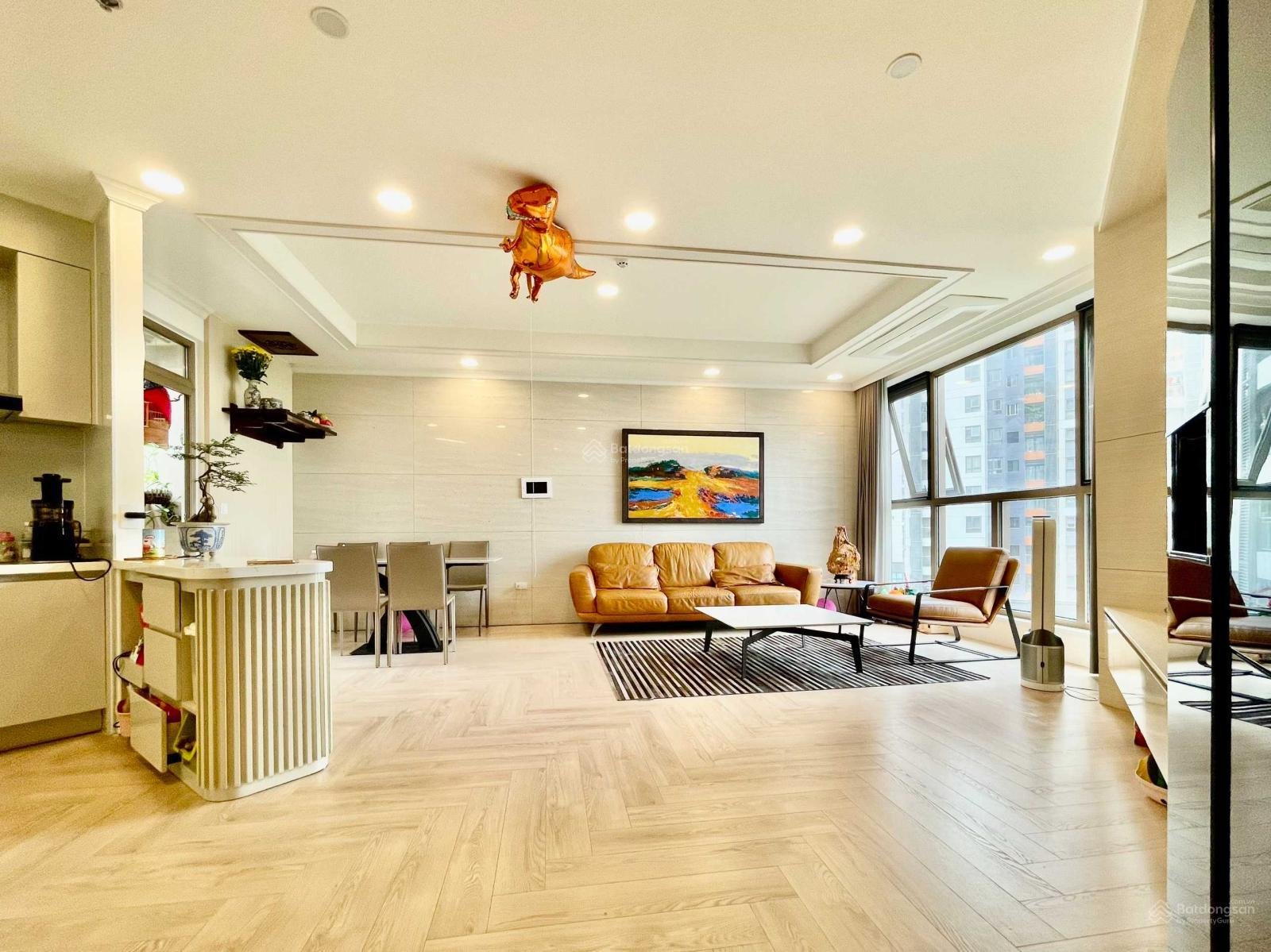 Bán căn hộ 3PN/110m2 full đồ mới đẹp, vị trí siêu VIP tại 903 Starlake 1