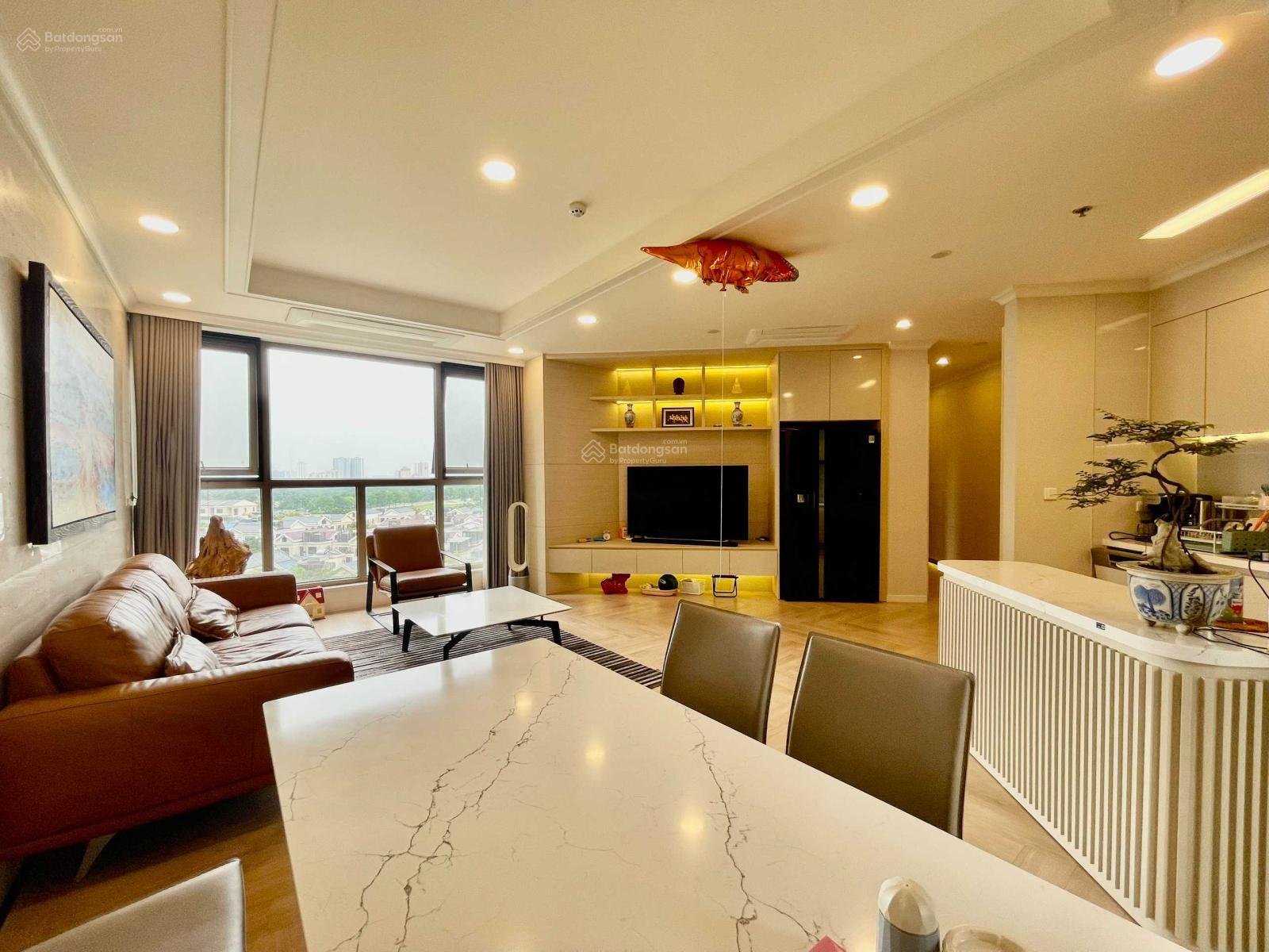 Bán căn hộ 3PN/110m2 full đồ mới đẹp, vị trí siêu VIP tại 903 Starlake 2
