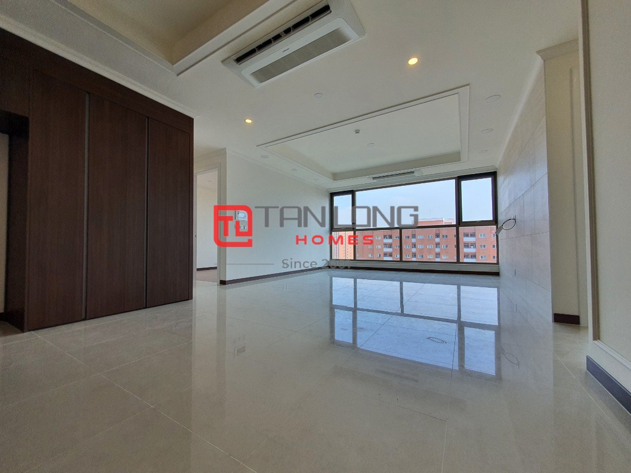 Bán căn hộ 4 ngủ 154m2 - Mẫu K, đồ cơ bản view bể bơi Starlake 2