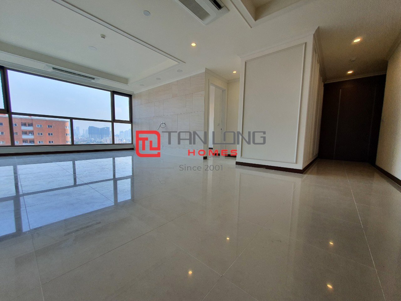 Bán căn hộ 4 ngủ 154m2 - Mẫu K, đồ cơ bản view bể bơi Starlake 3