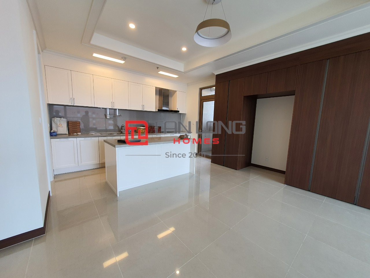 Bán căn hộ 4 ngủ 154m2 - Mẫu K, đồ cơ bản view bể bơi Starlake 5