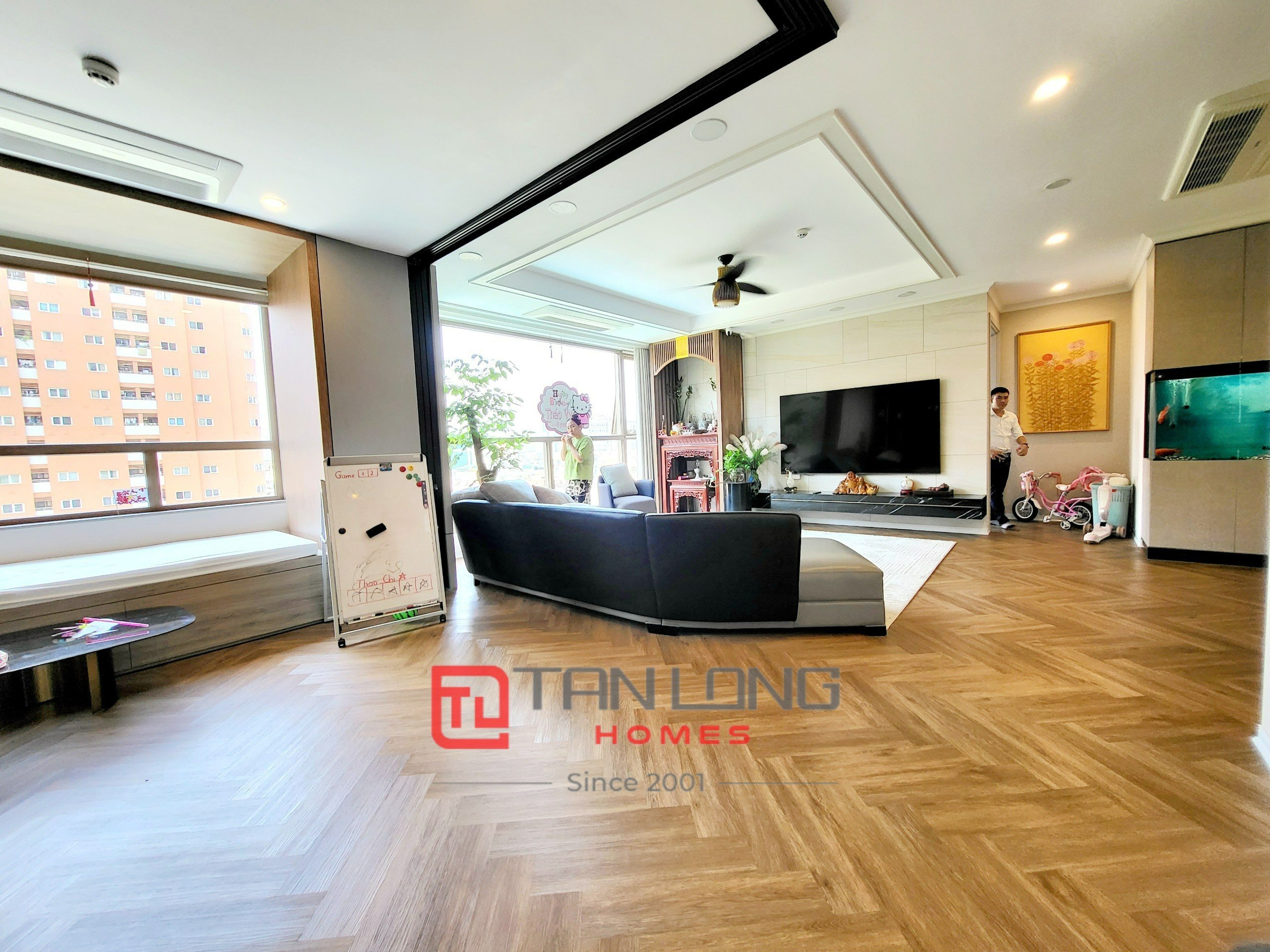 Bán căn hộ 4PN/155m2 đẳng cấp, full đồ nhập khẩu tại Starlake 15
