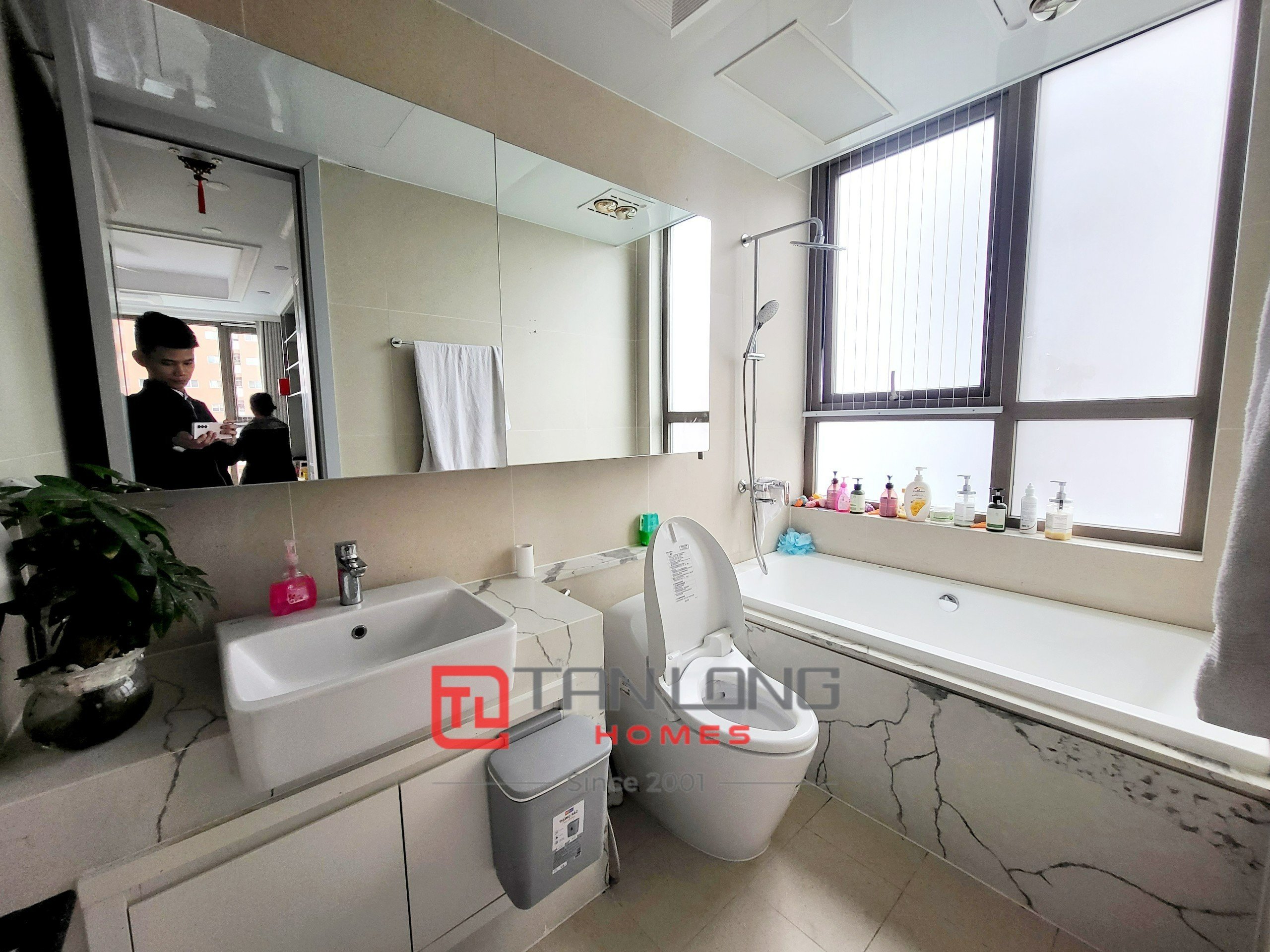 Bán căn hộ 4PN/155m2 đẳng cấp, full đồ nhập khẩu tại Starlake 20