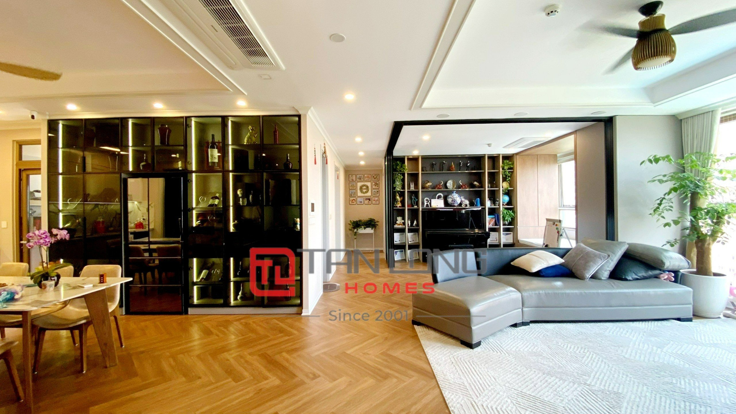 Bán căn hộ 4PN/155m2 đẳng cấp, full đồ nhập khẩu tại Starlake 7