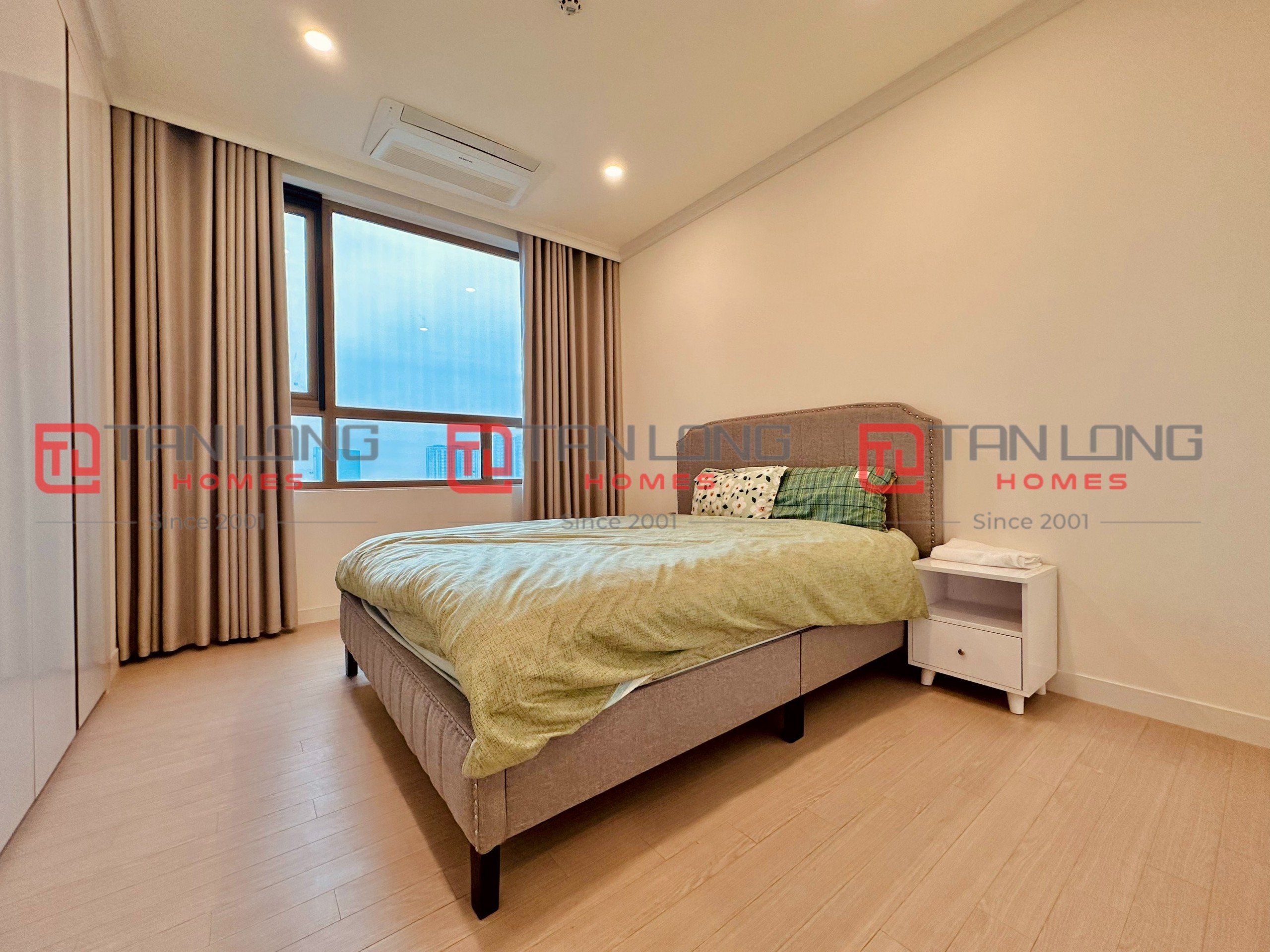 Bán chung cư Starlake 3PN/109.8m2 full đồ tầng trung view biệt thự tòa 903 5