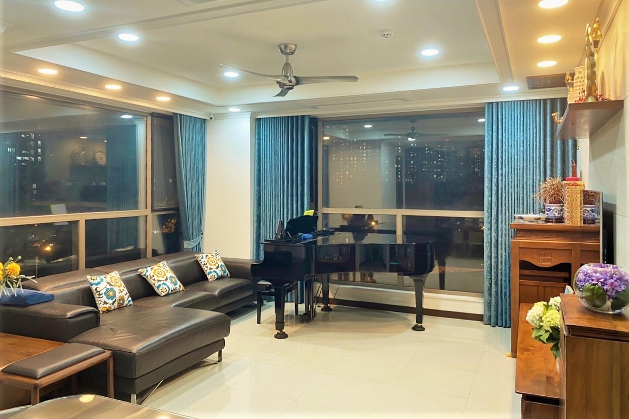 BÁN GẤP: Căn 3PN/125m2 (+30m2 sân vườn) full nội thất tại 901 Starlake 1