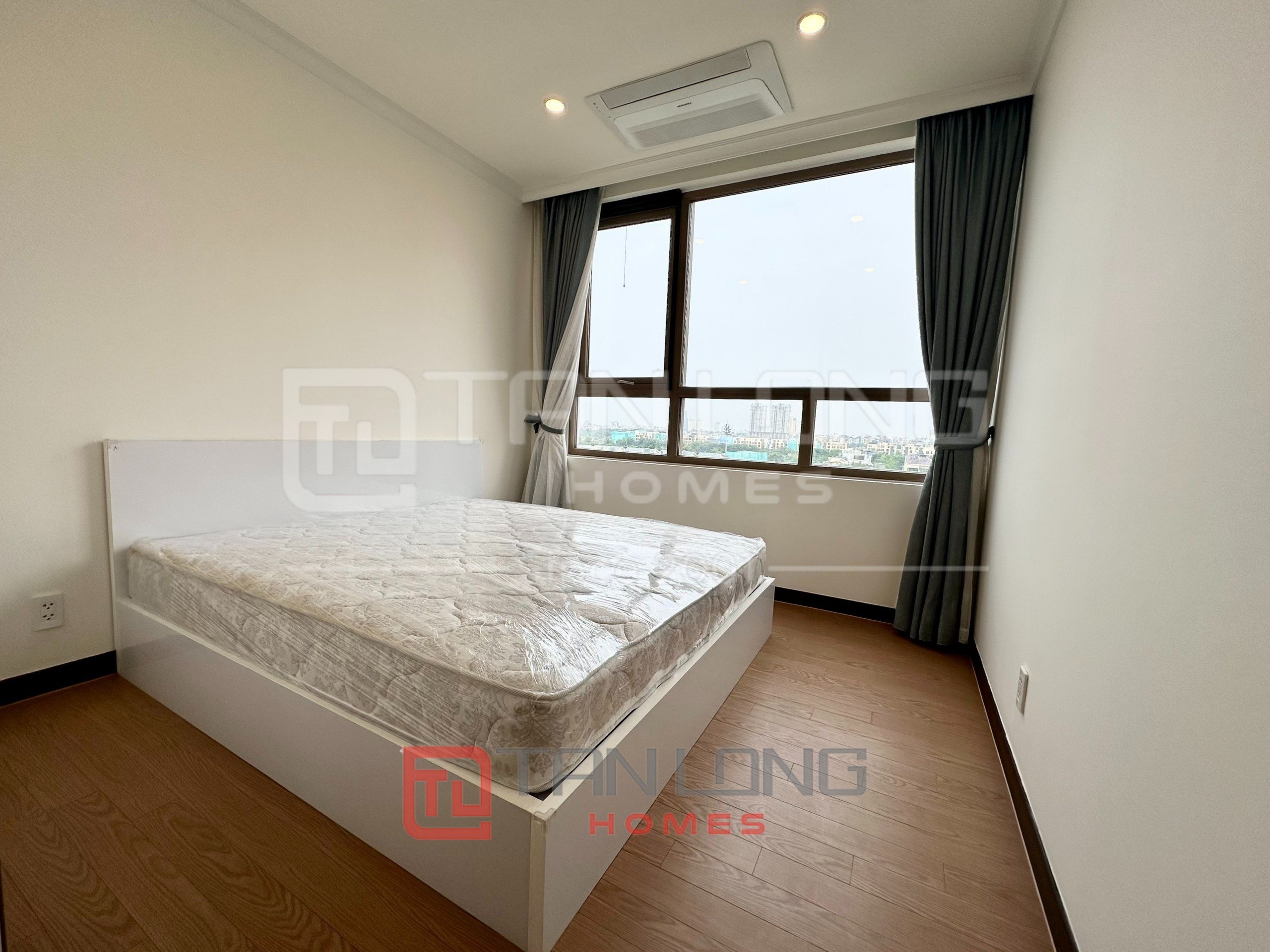 BÁN GẤP! Căn hộ 3 ngủ 125,4m2 - Mẫu H ban công Đông Nam tòa 903 Starlake 7
