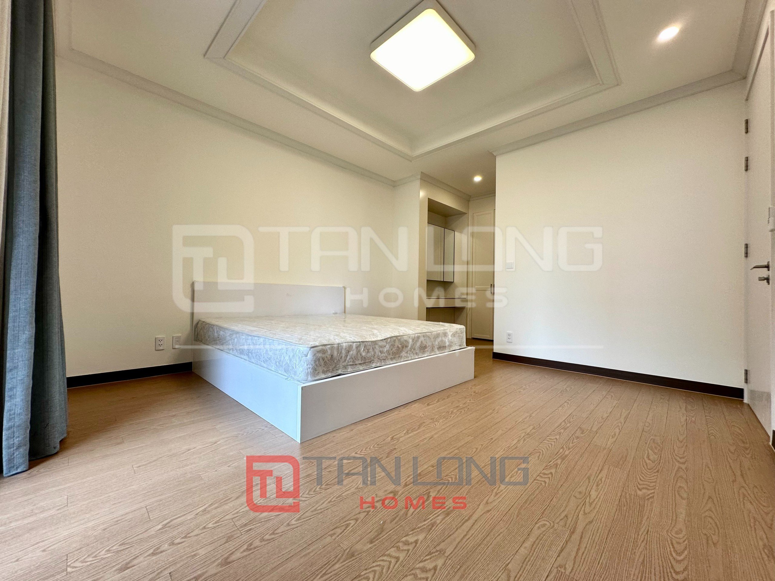 BÁN GẤP! Căn hộ 3 ngủ 125,4m2 - Mẫu H ban công Đông Nam tòa 903 Starlake 8