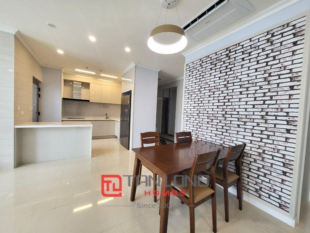 Bán gấp suất người nước ngoài căn 3PN/113m2 view hồ tuyệt đẹp tại Starlake 2