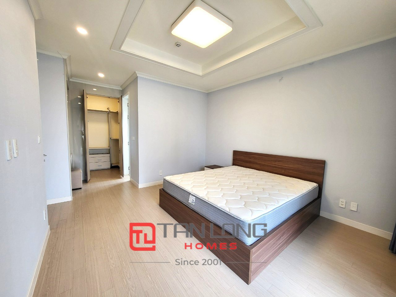 Bán gấp suất người nước ngoài căn 3PN/113m2 view hồ tuyệt đẹp tại Starlake 4