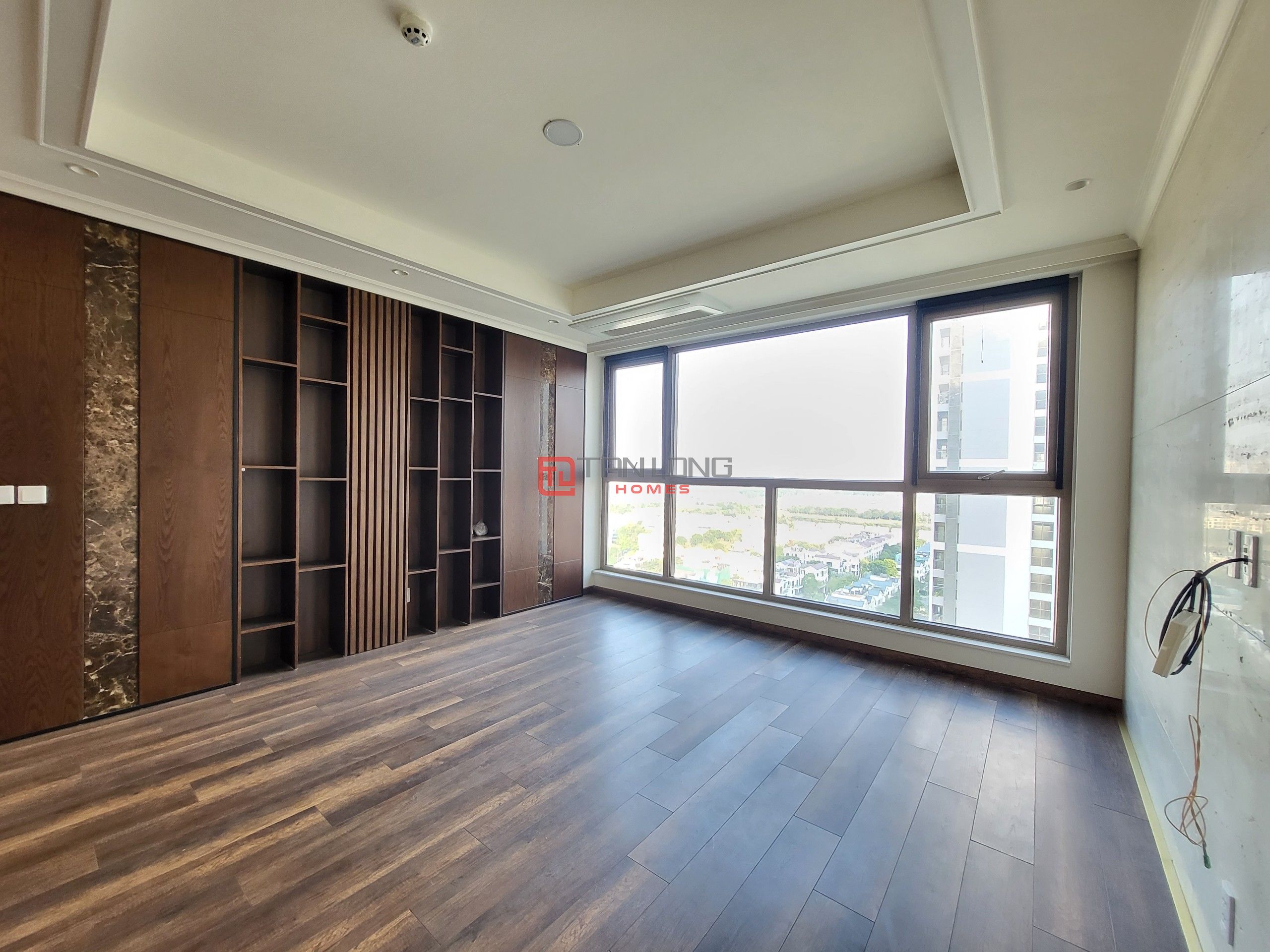 Bán nhanh căn 3 ngủ 113,21m2 view Hồ tầng cao, hướng Đông tại tòa 901A Starlake 4