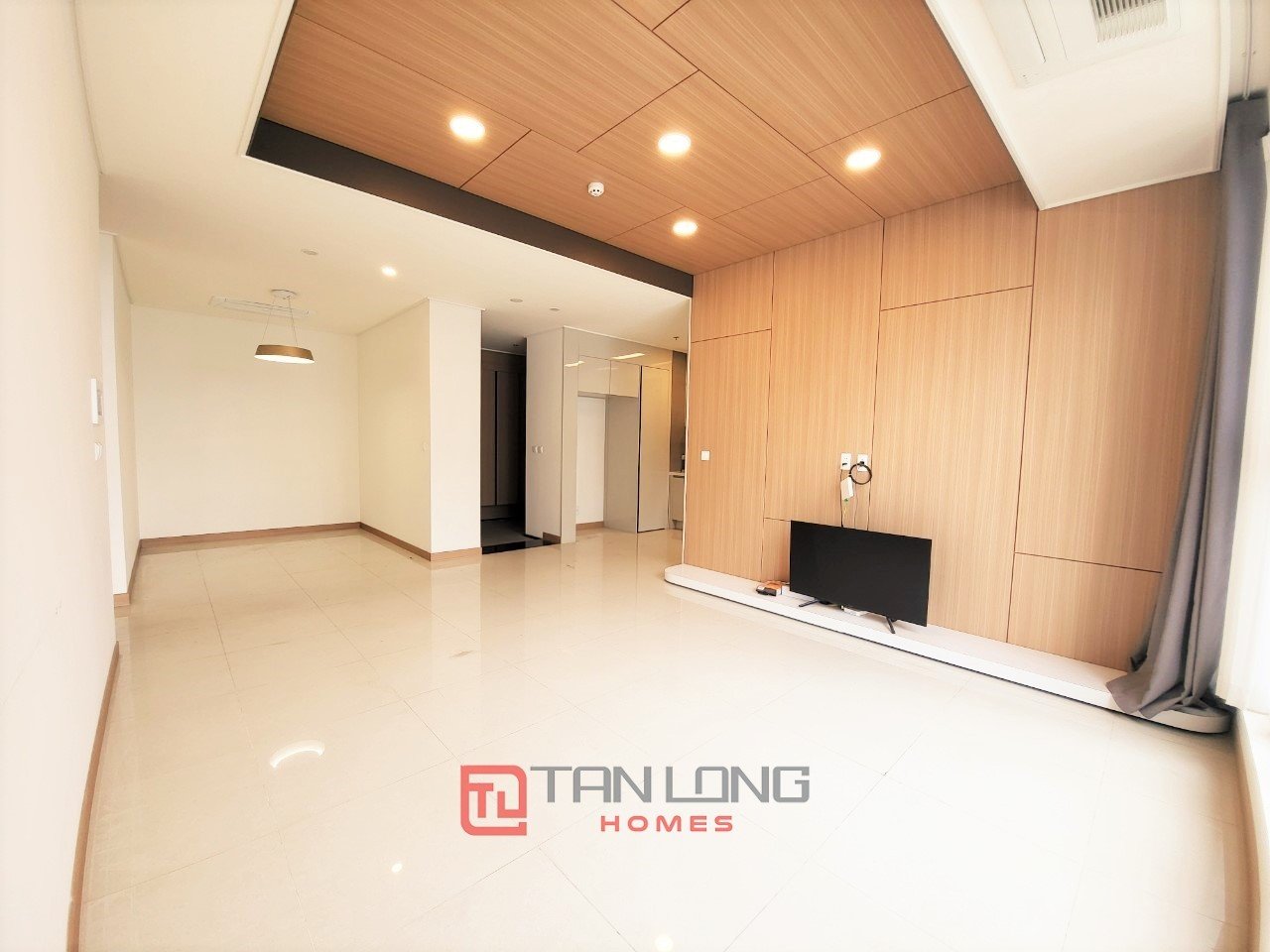 Cần bán căn 2 ngủ 98m2 tầng cao view hồ tòa 902 Starlake 2