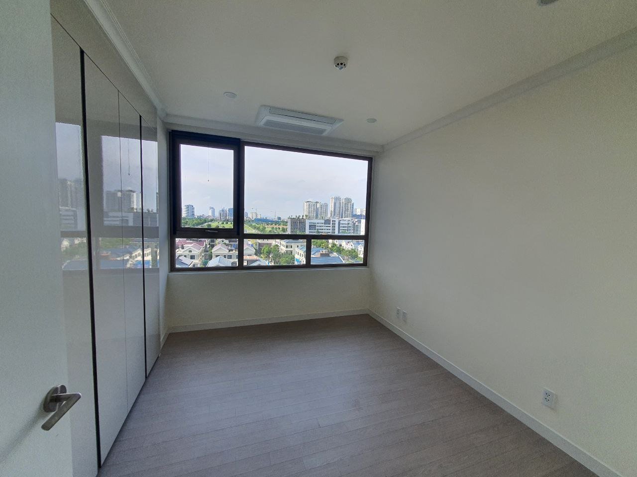 Cần bán căn E-110m2 tầng trung, đồ cơ bản tòa 903 Starlake, giá tốt! 7