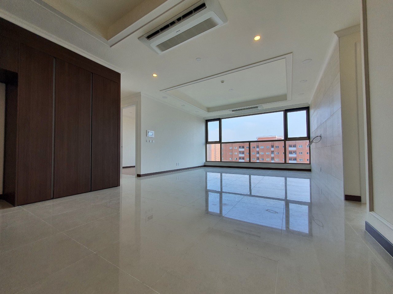 cần bán căn hộ 04 phòng ngủ đẹp tòa 902 1