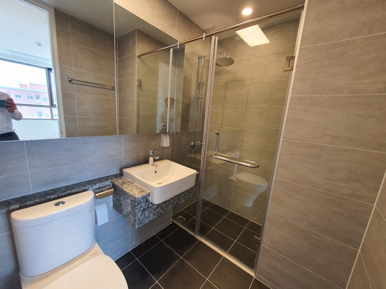 cần bán căn hộ 04 phòng ngủ đẹp tòa 902 6