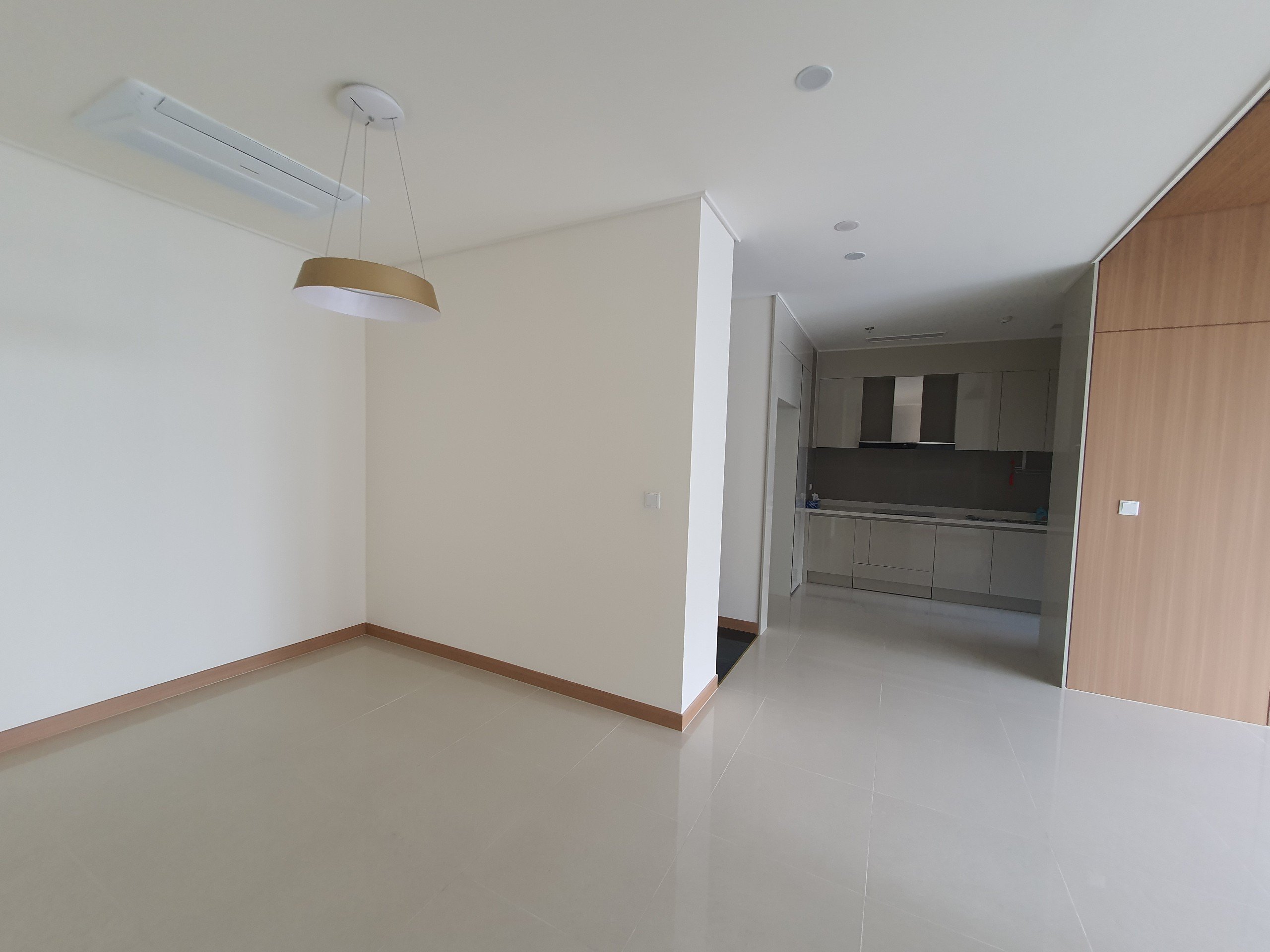 Cần bán căn hộ 2 phòng ngủ giá rẻ nhất chung cư cao cấp Starlake 2