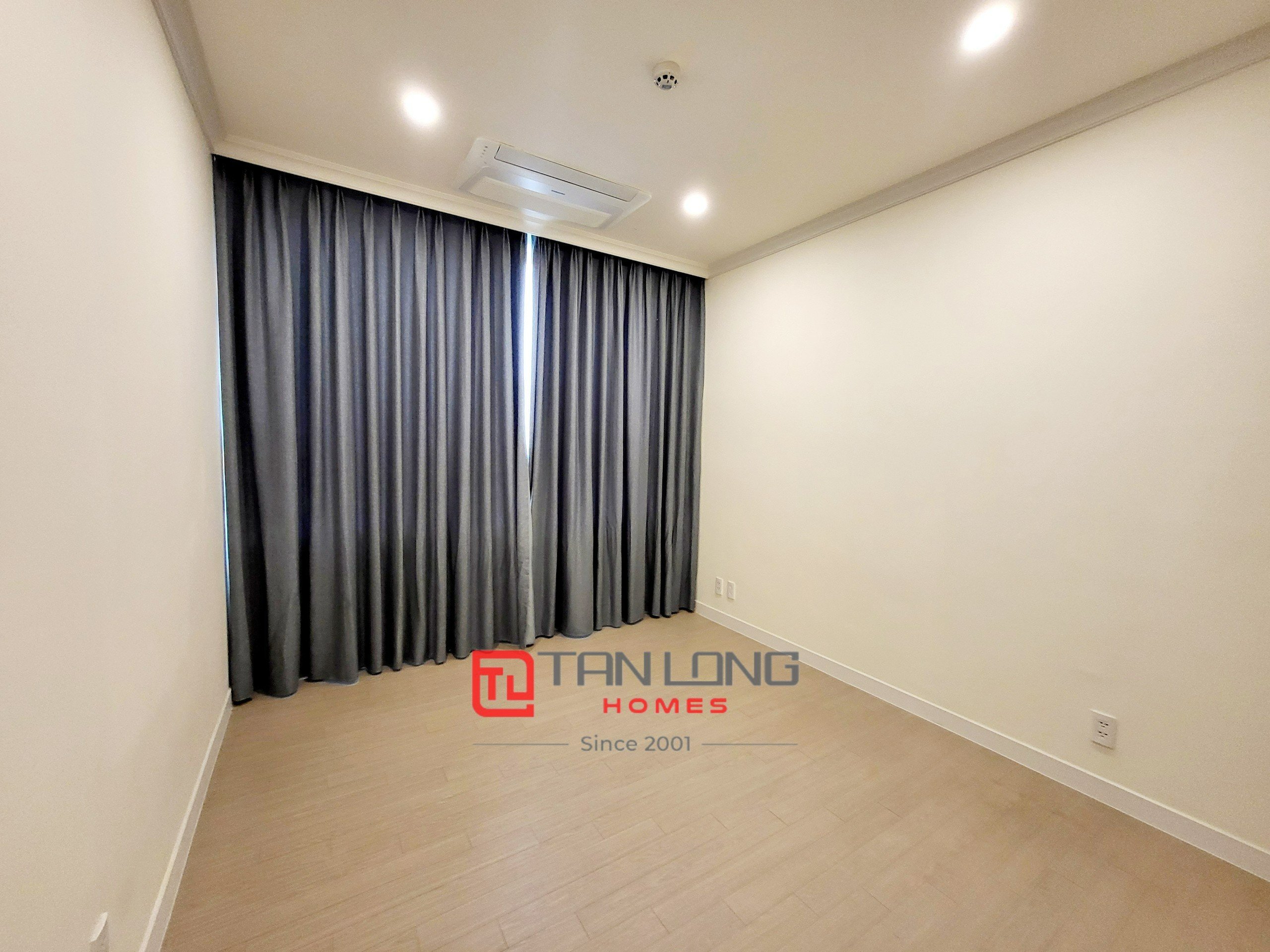 Cần bán căn hộ 3 ngủ 113m2 tầng cao view 2 hồ siêu HOT tại Starlake 6