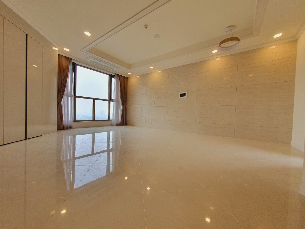 Cần bán căn hộ 3PN tòa 903B nhà mới chưa ở chung cư Starlake Tây Hồ Tây 1