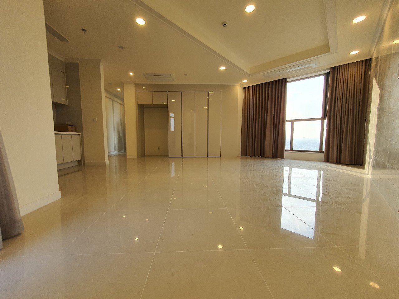 Cần bán căn hộ 3PN tòa 903B nhà mới chưa ở chung cư Starlake Tây Hồ Tây 2