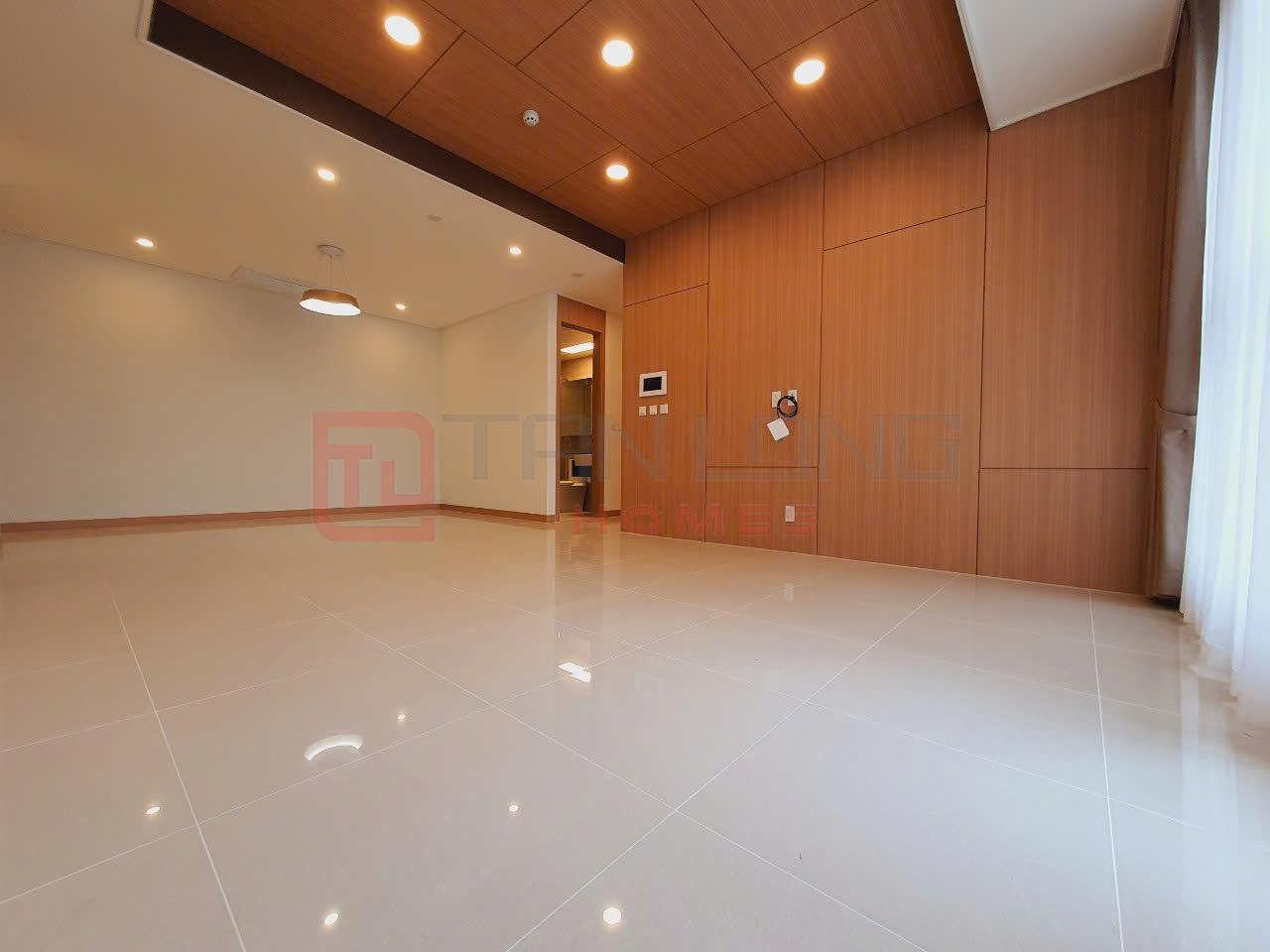 Cần bán gấp căn hộ 3 ngủ diện tích 101m2 loại D toà 903 Starlake Tây Hồ Tây 1