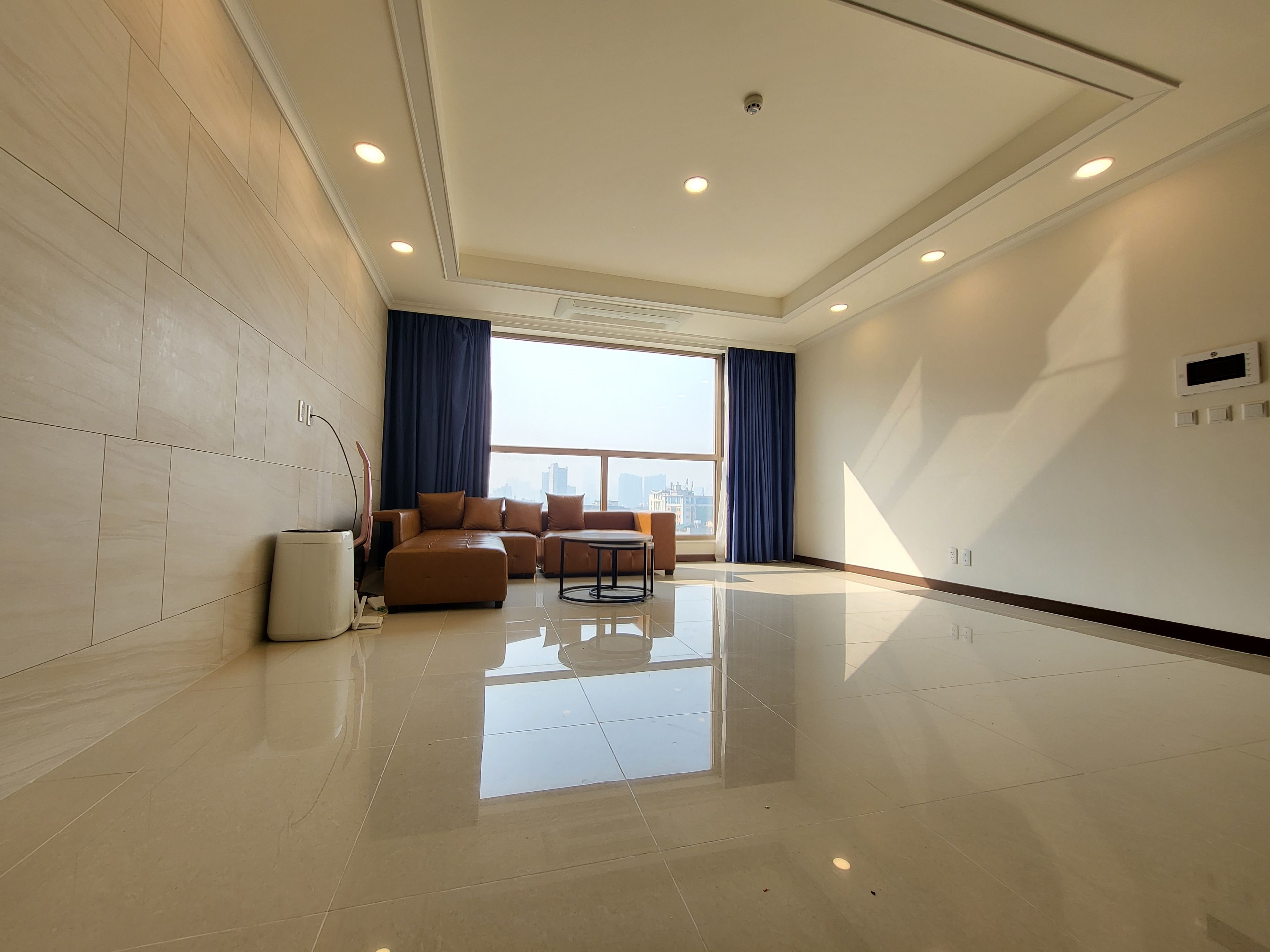 Cần cho thuê căn hộ 4 ngủ 154,54m2 full đồ hiện đại, đẳng cấp tại Starlake 1
