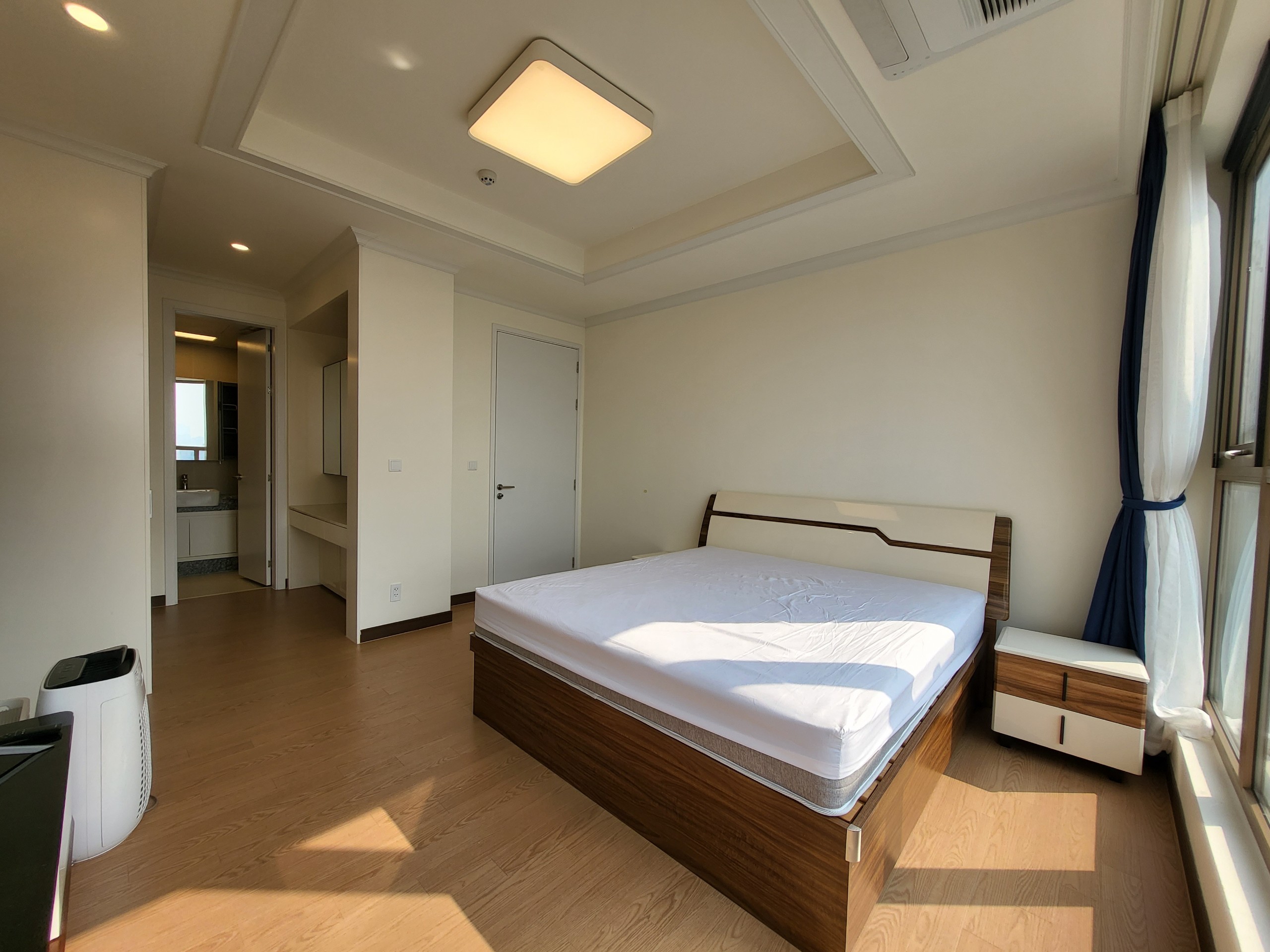 Cần cho thuê căn hộ 4 ngủ 154,54m2 full đồ hiện đại, đẳng cấp tại Starlake 11