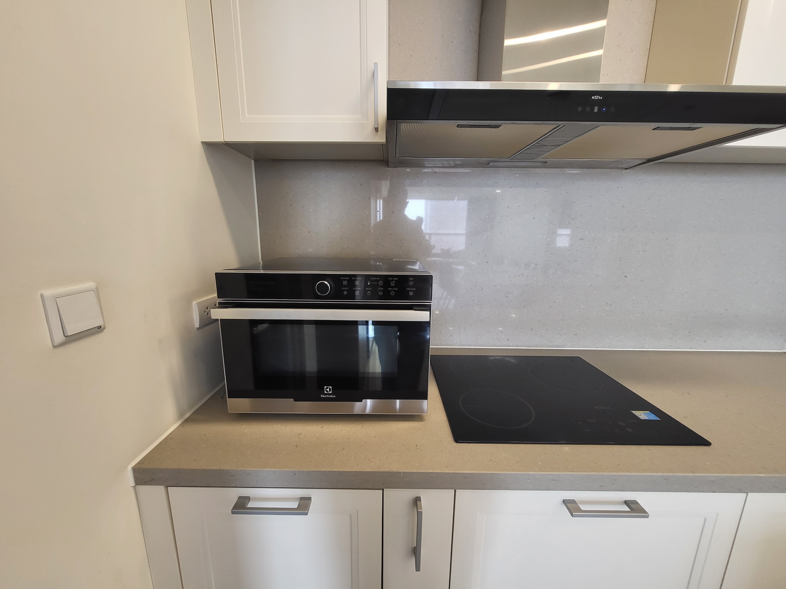 Cần cho thuê căn hộ 4 ngủ 154,54m2 full đồ hiện đại, đẳng cấp tại Starlake 8
