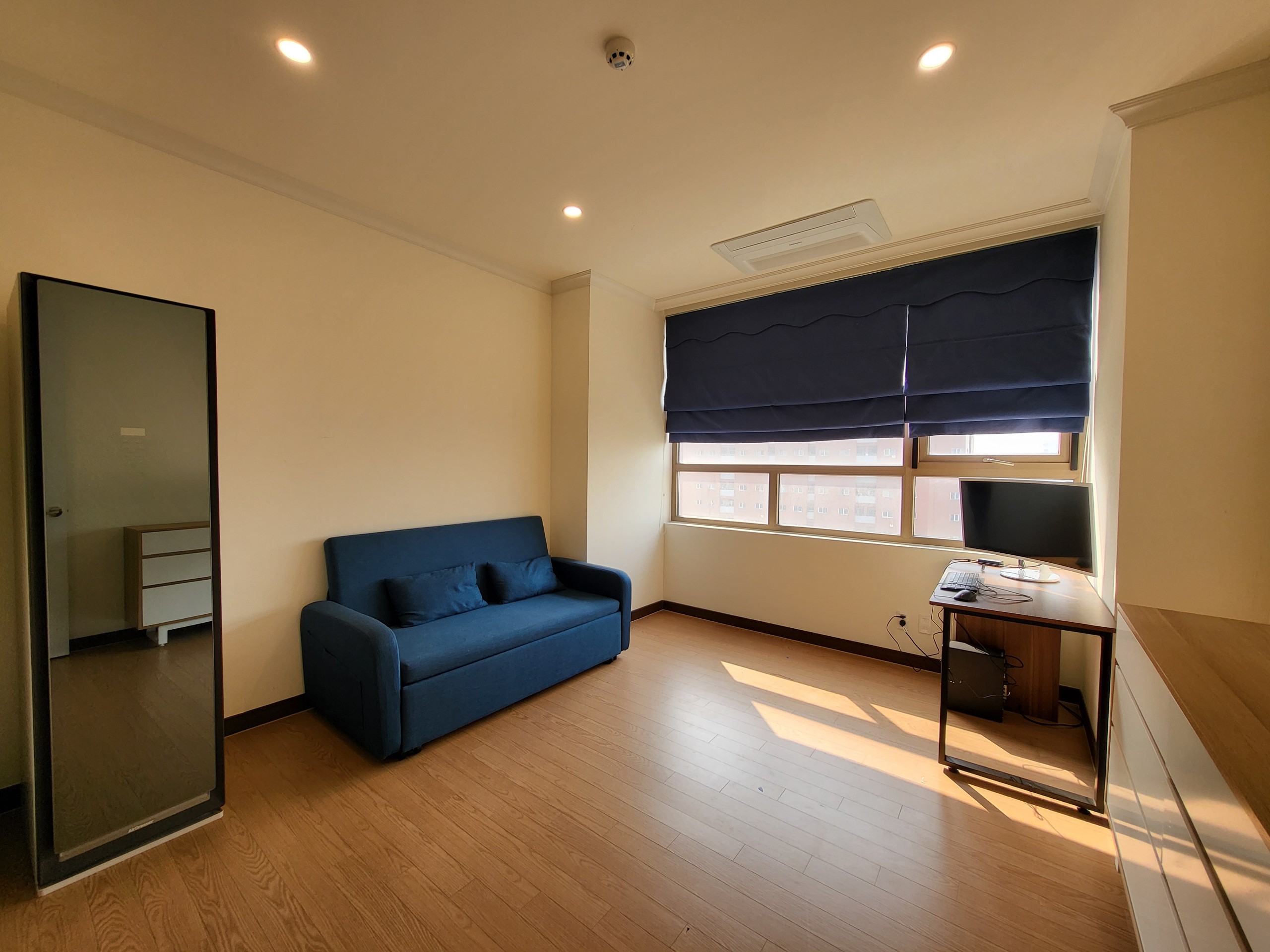 Cần cho thuê căn hộ 4 ngủ 154,54m2 full đồ hiện đại, đẳng cấp tại Starlake 9