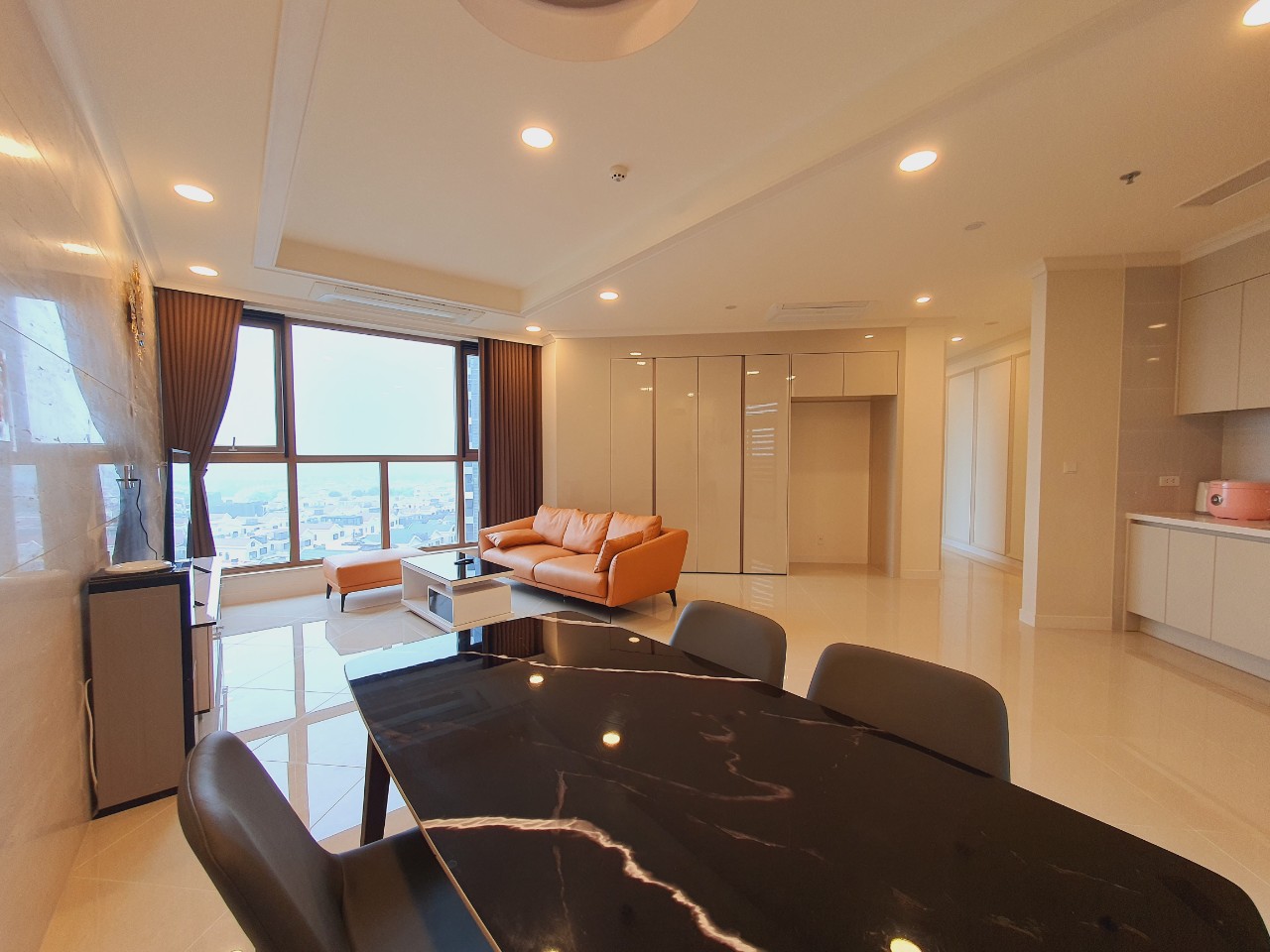 Căn hộ 3 phòng ngủ full nội thất mới cho thuê tại Starlake Tây Hồ Tây 4