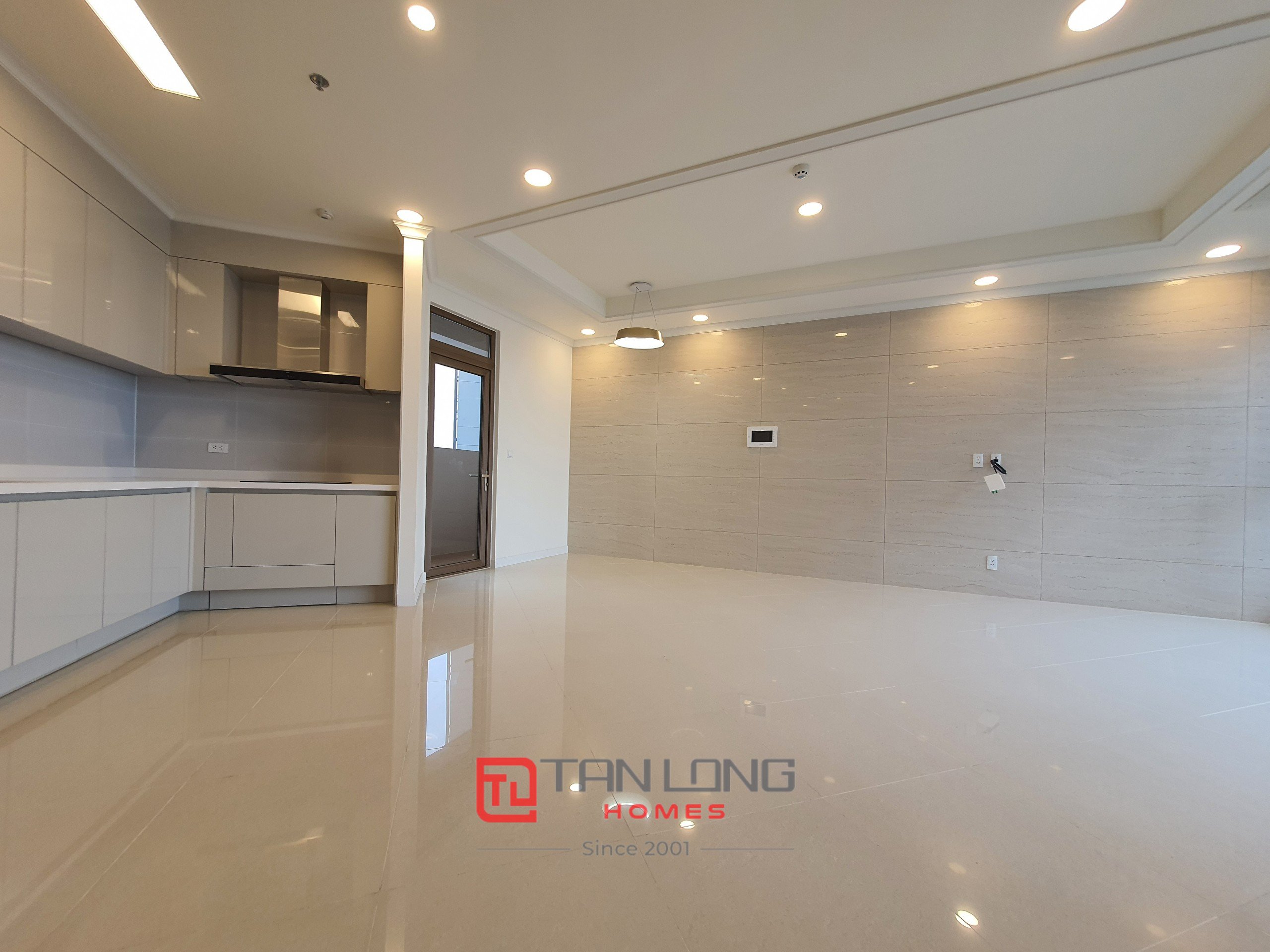 Chính chủ bán căn 2PN/109,82m2 nguyên bản view Hồ Tây tòa 901 Starlake 3