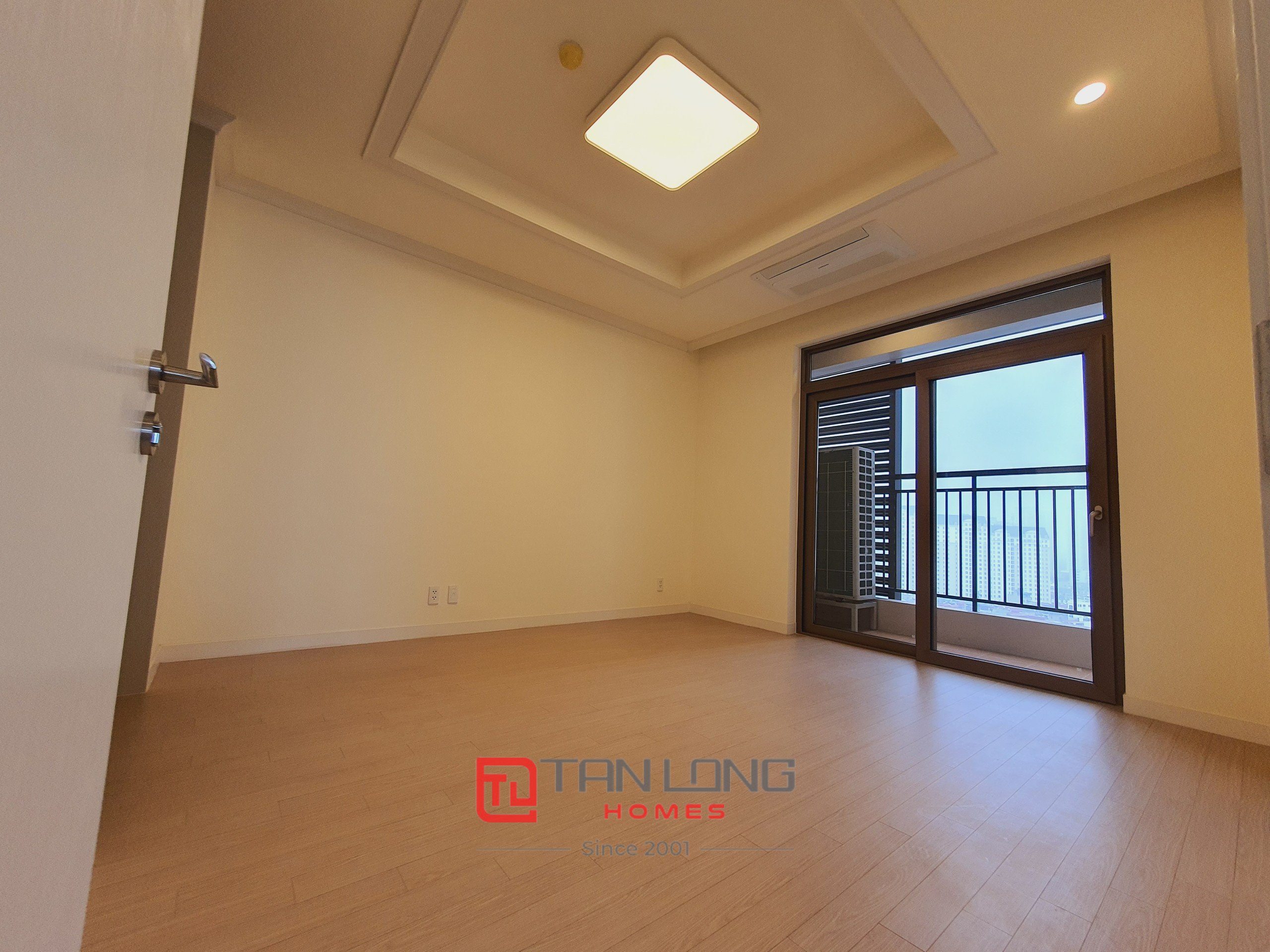 Chính chủ bán căn 2PN/109,82m2 nguyên bản view Hồ Tây tòa 901 Starlake 4