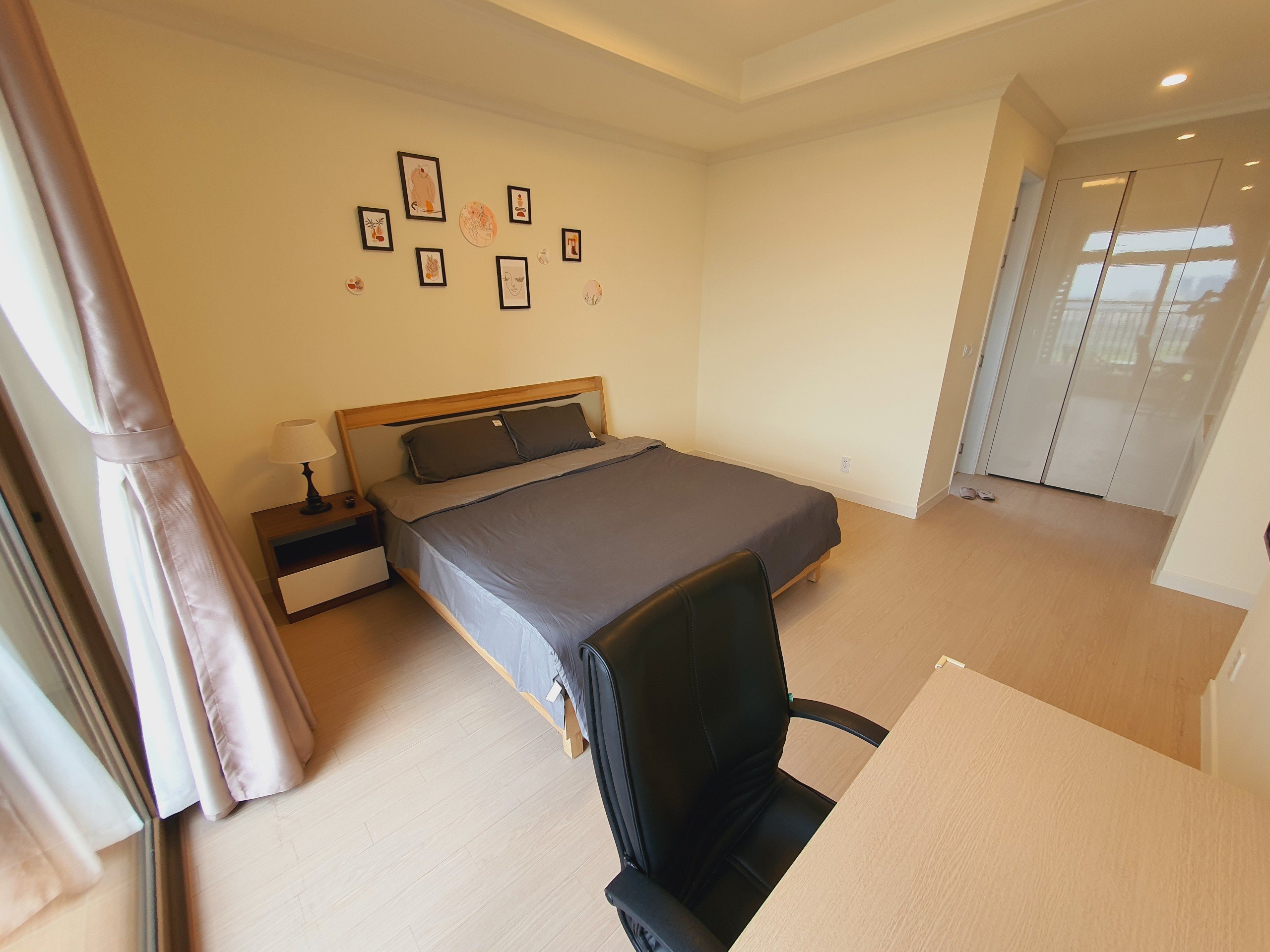 Chính chủ bán căn 3PN/113m2 view biệt thự tuyệt đẹp tại 901 Starlake, bao thuế phí 10