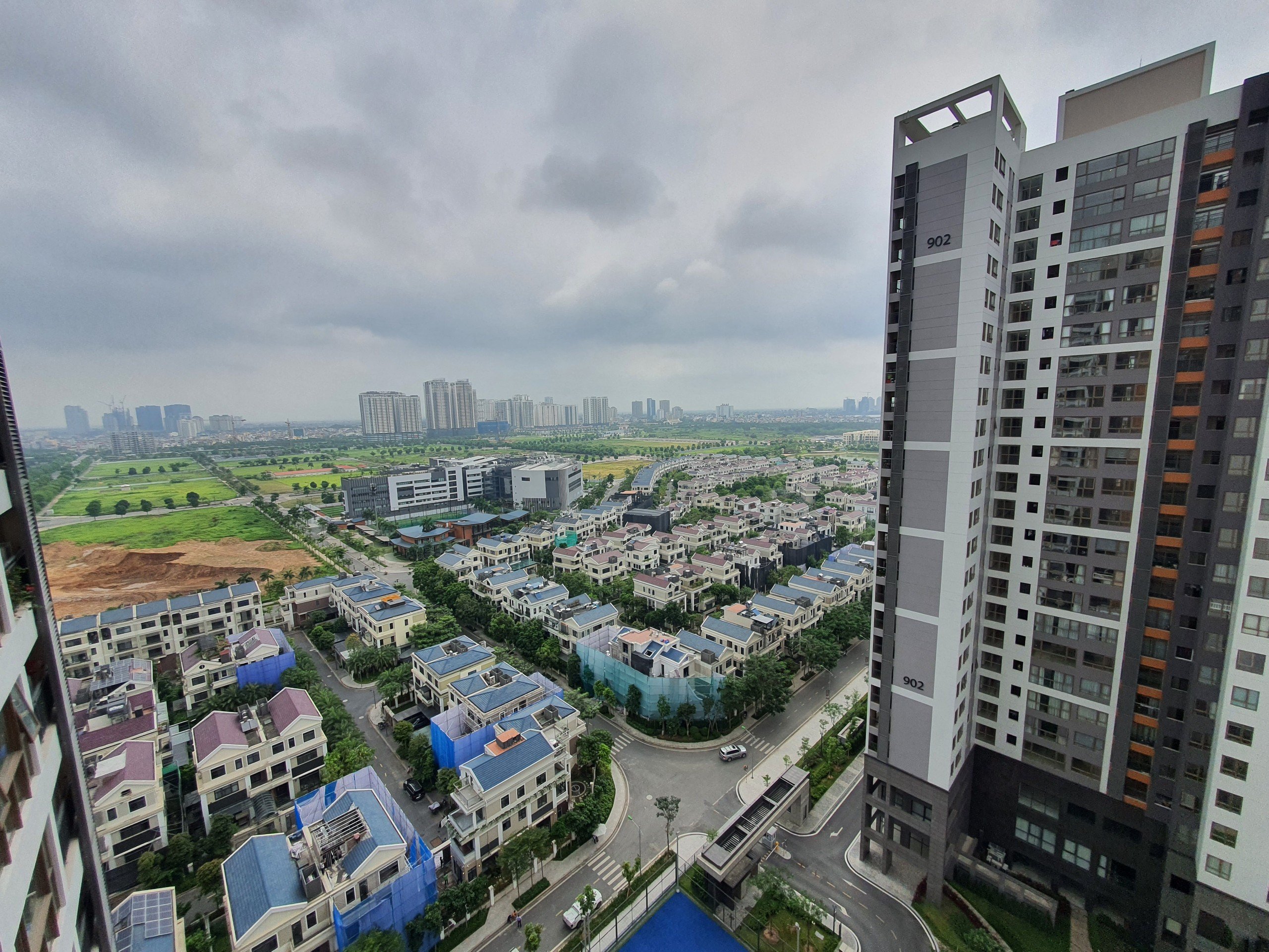 Chính chủ bán căn 3PN/113m2 view biệt thự tuyệt đẹp tại 901 Starlake, bao thuế phí 12
