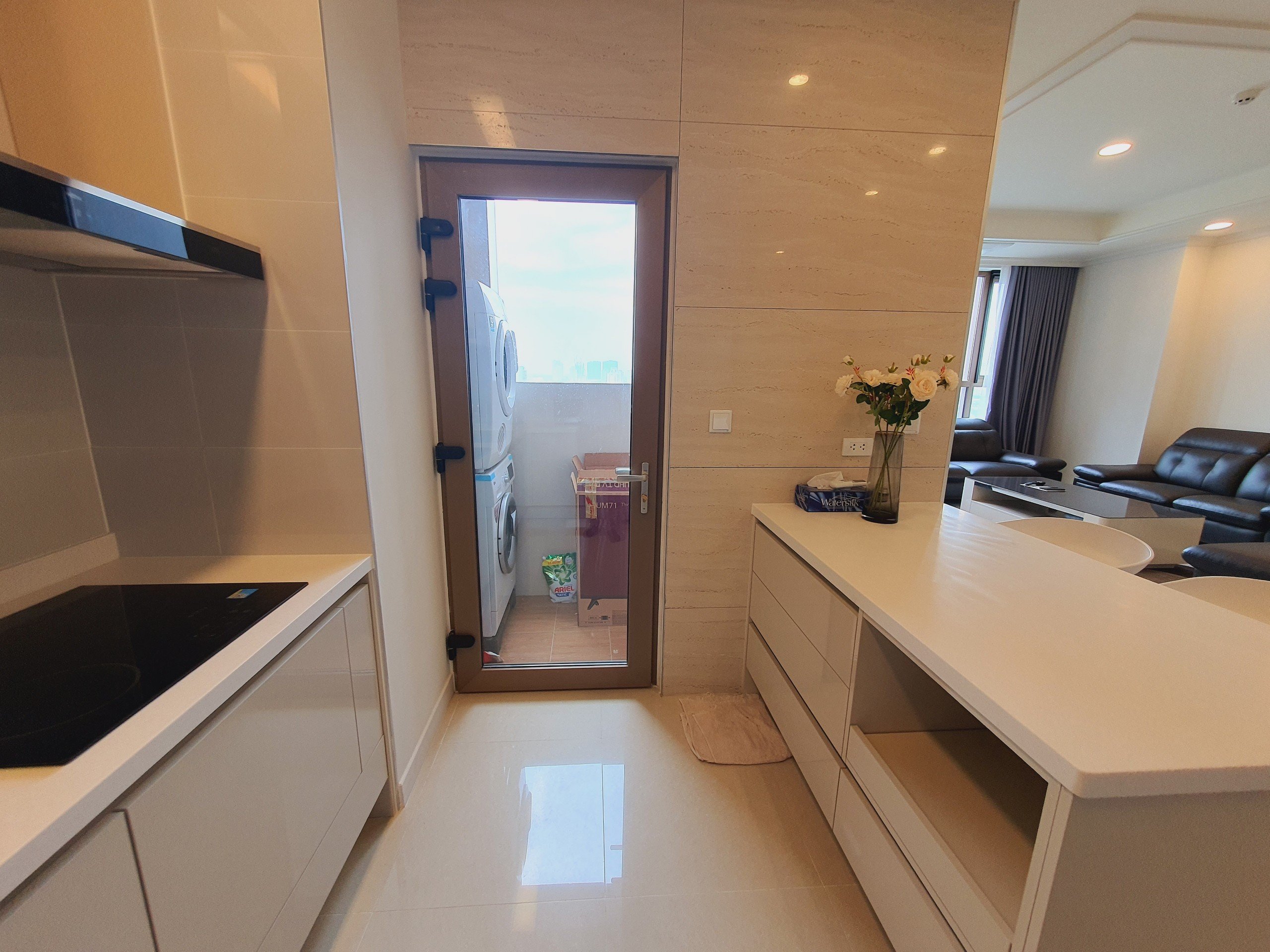 Chính chủ bán căn 3PN/113m2 view biệt thự tuyệt đẹp tại 901 Starlake, bao thuế phí 8