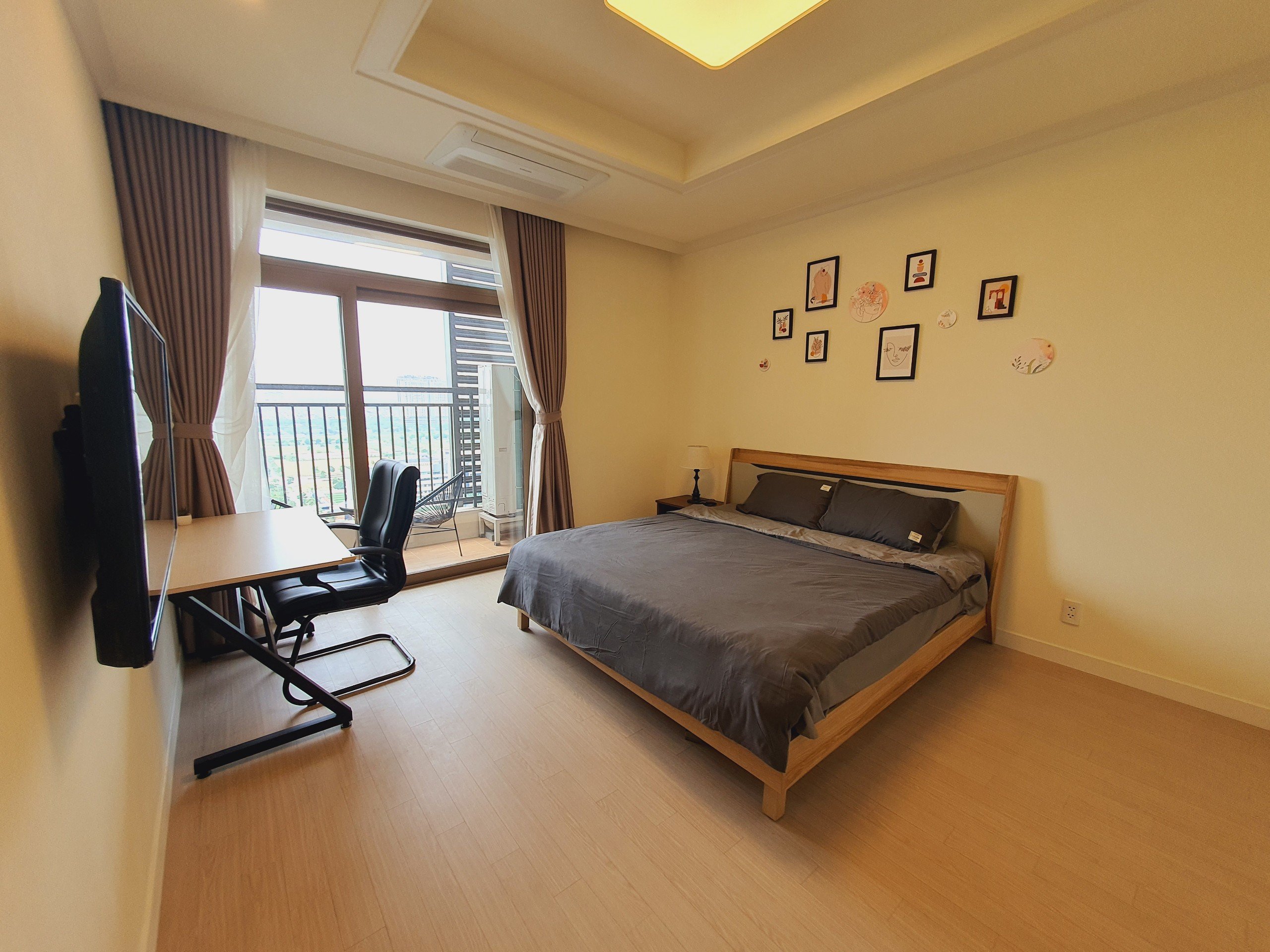 Chính chủ bán căn 3PN/113m2 view biệt thự tuyệt đẹp tại 901 Starlake, bao thuế phí 9