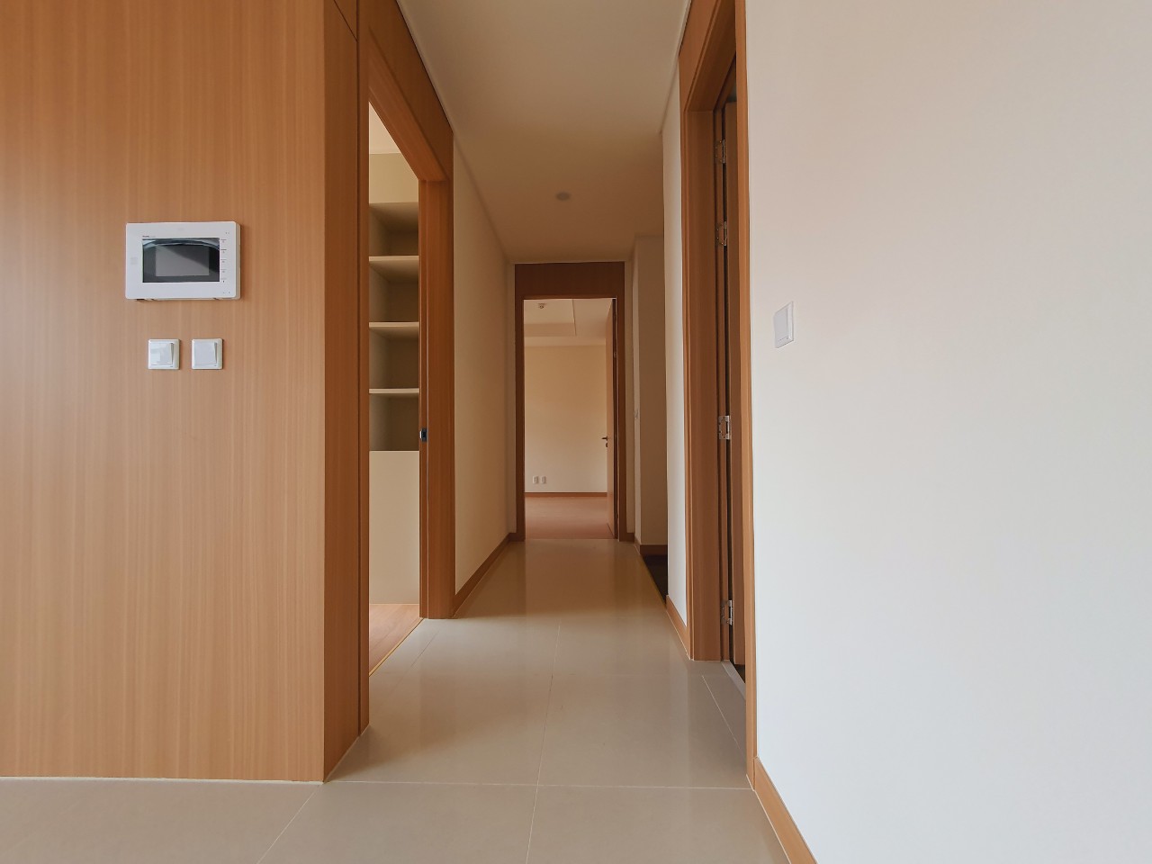 Chính chủ bán căn hộ 2 phòng ngủ 100m2 giá cực tốt chung cư Starlake 4