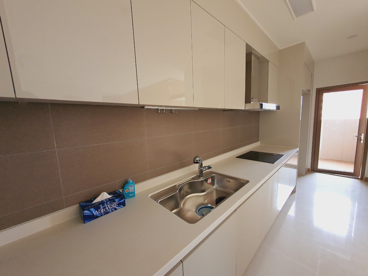 Chính chủ bán căn hộ 2 phòng ngủ 100m2 giá cực tốt chung cư Starlake 5