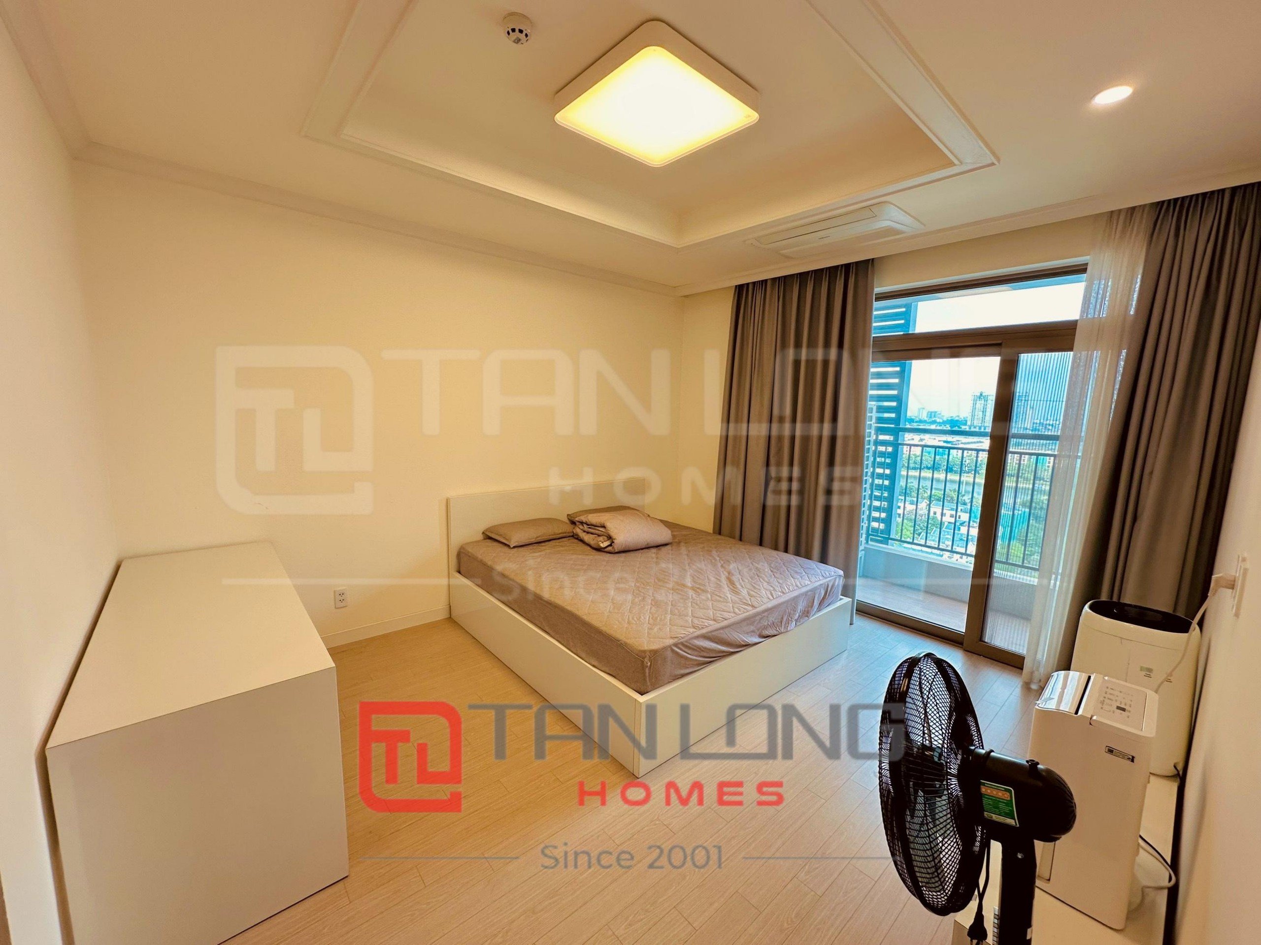 Chính chủ bán căn hộ 3 ngủ 113m2 mẫu G full đồ đẹp tòa 903 Starlake 5